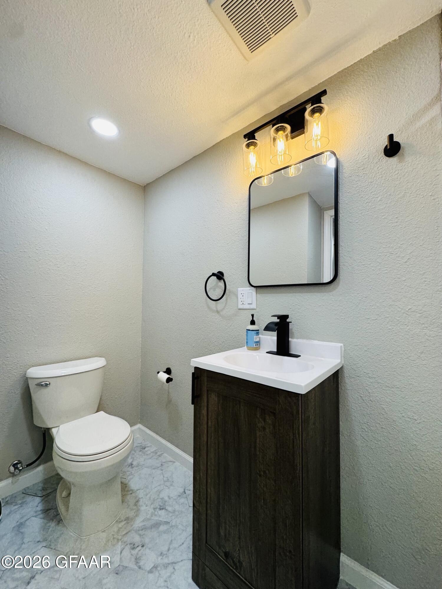 property viewer photo 20