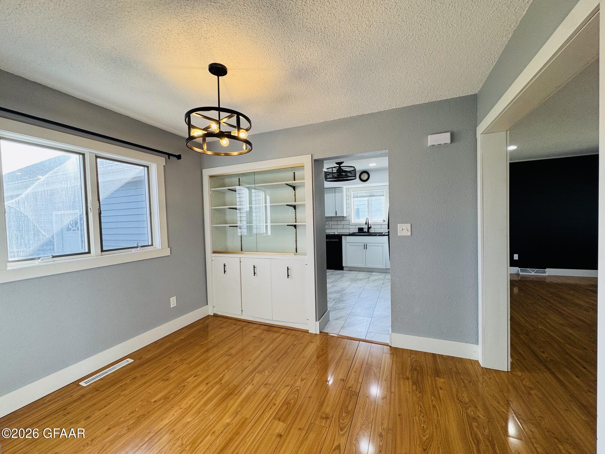 property viewer photo 5