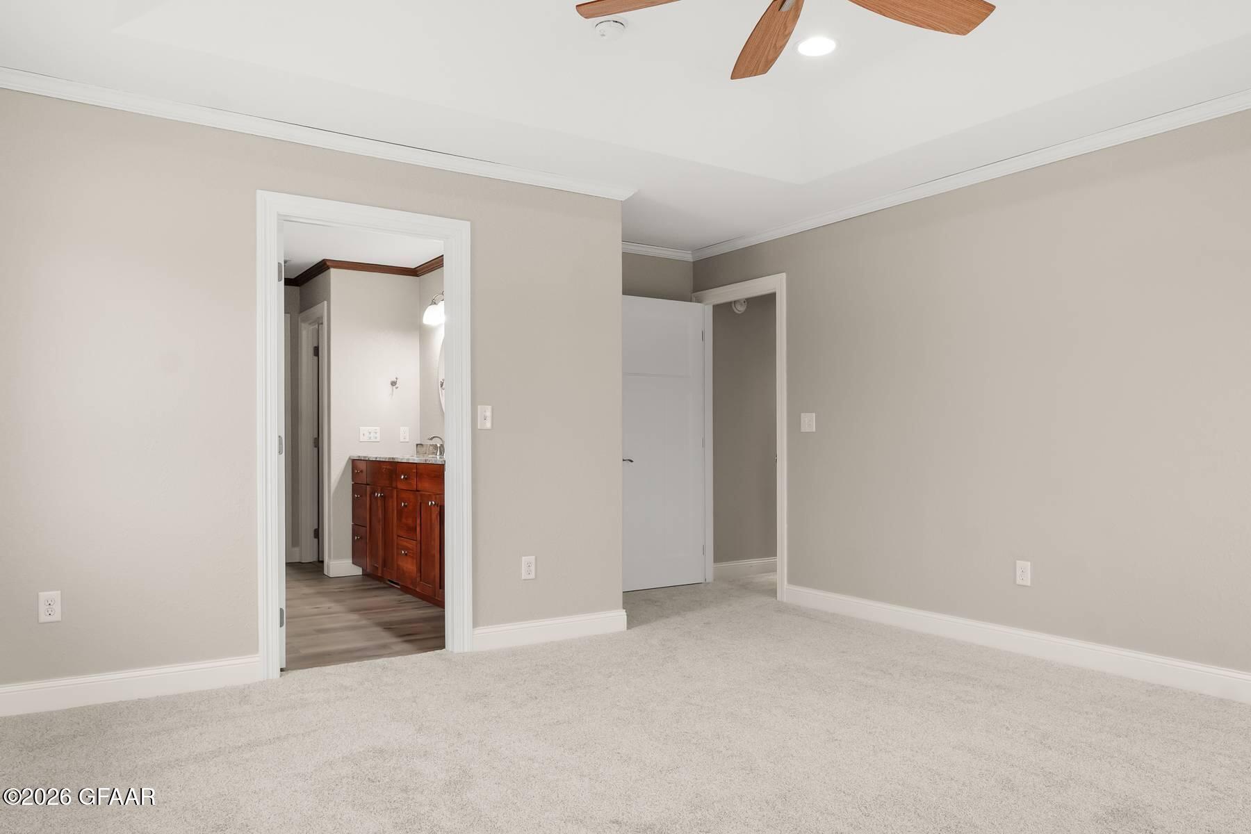 property viewer photo 16