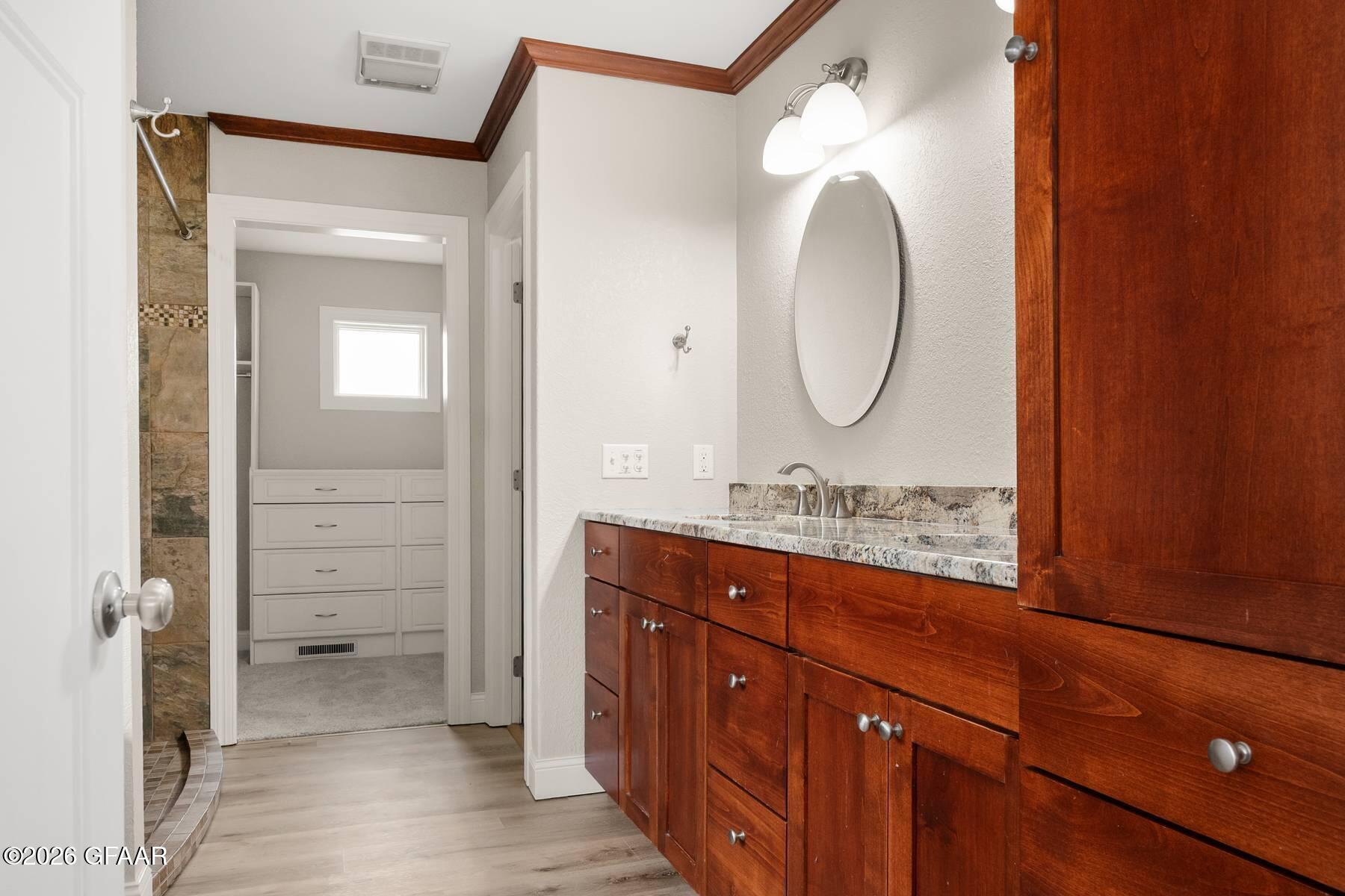 property viewer photo 17