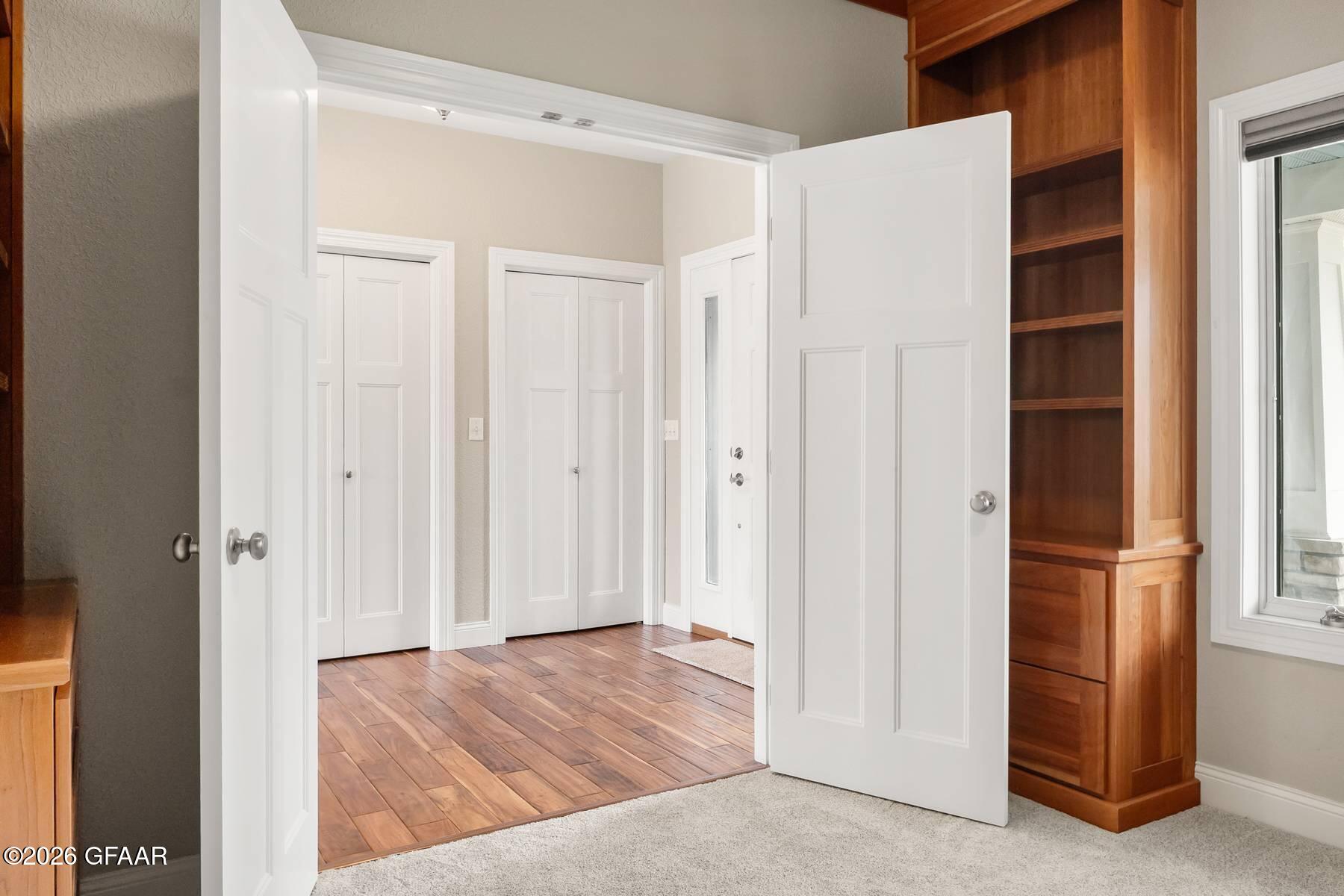 property viewer photo 2