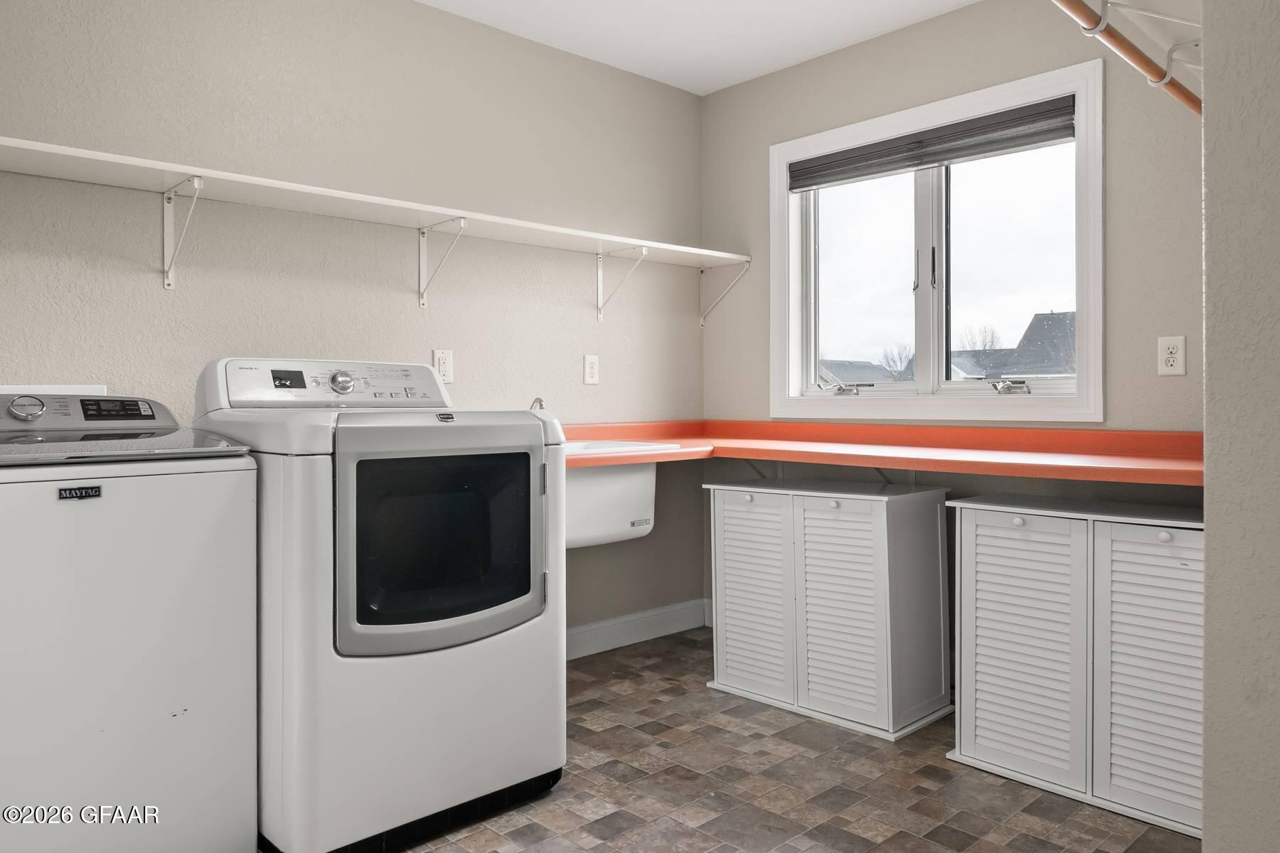 property viewer photo 23