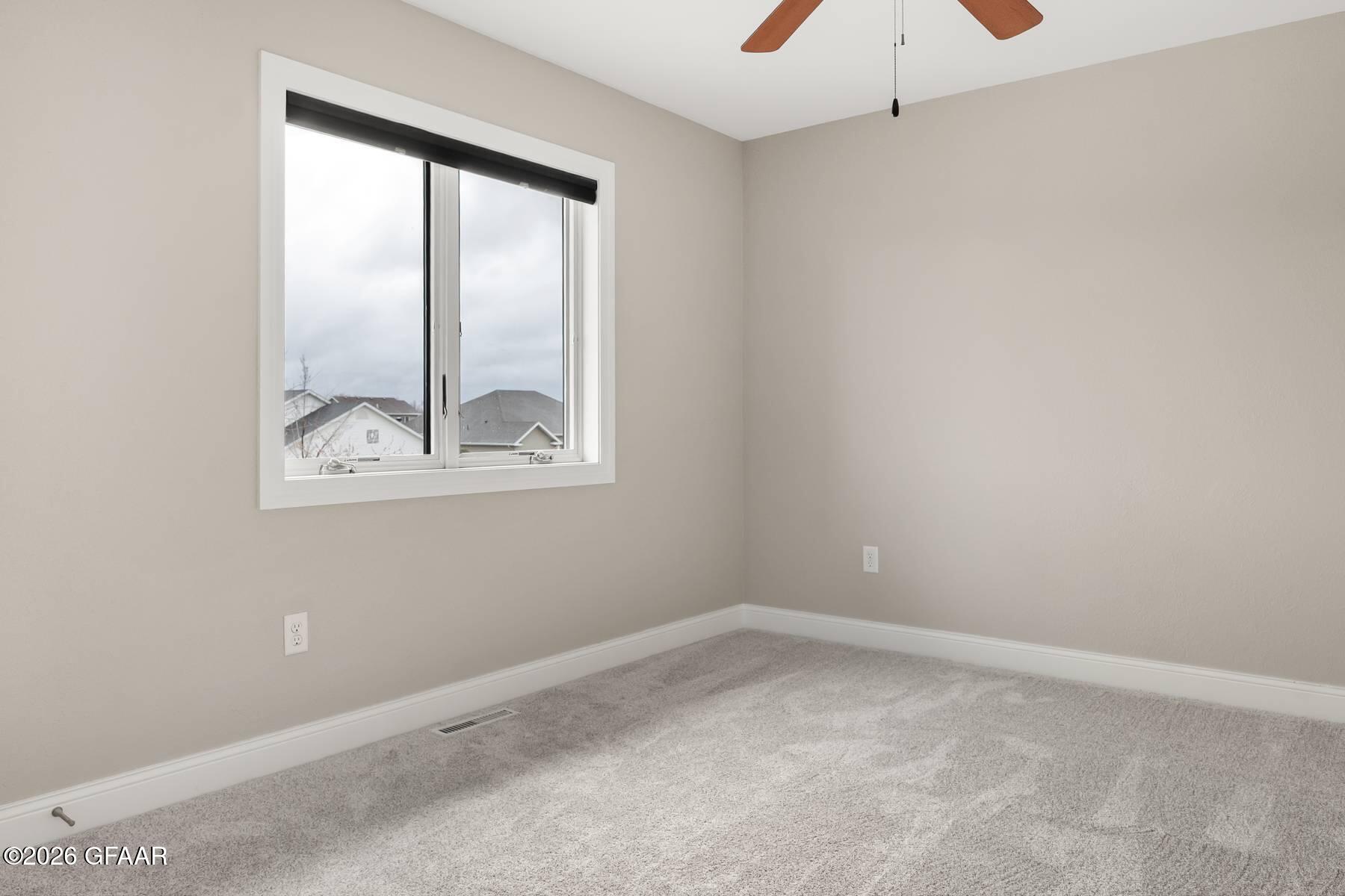 property viewer photo 24