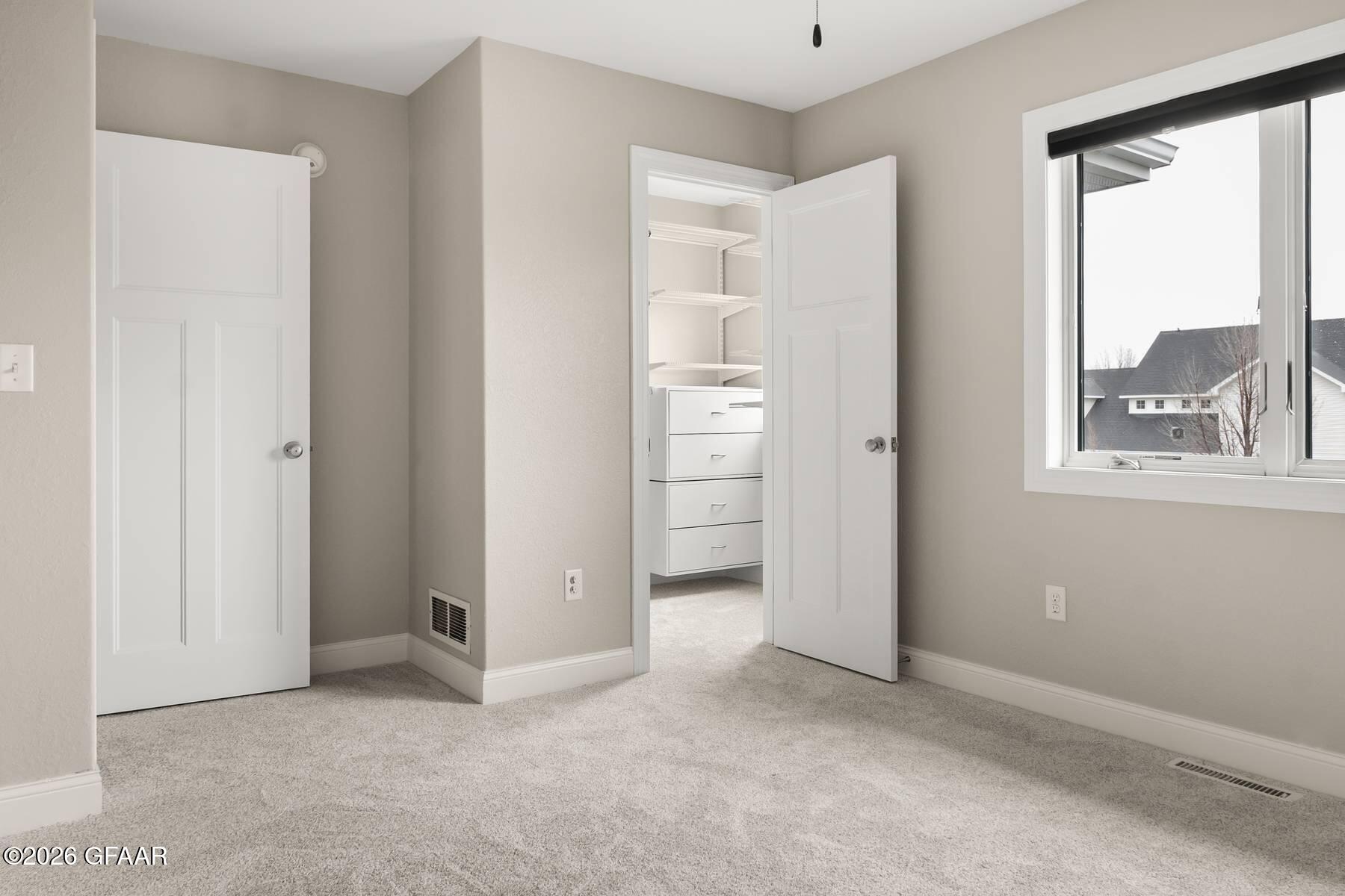 property viewer photo 25