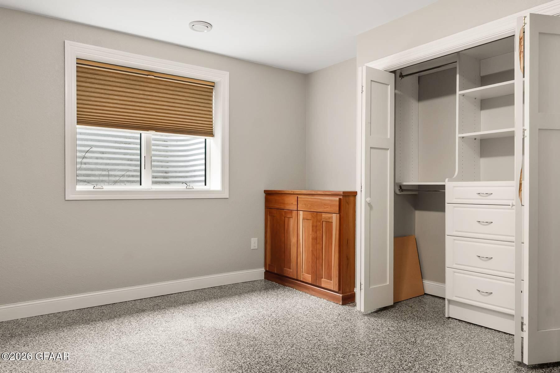 property viewer photo 27