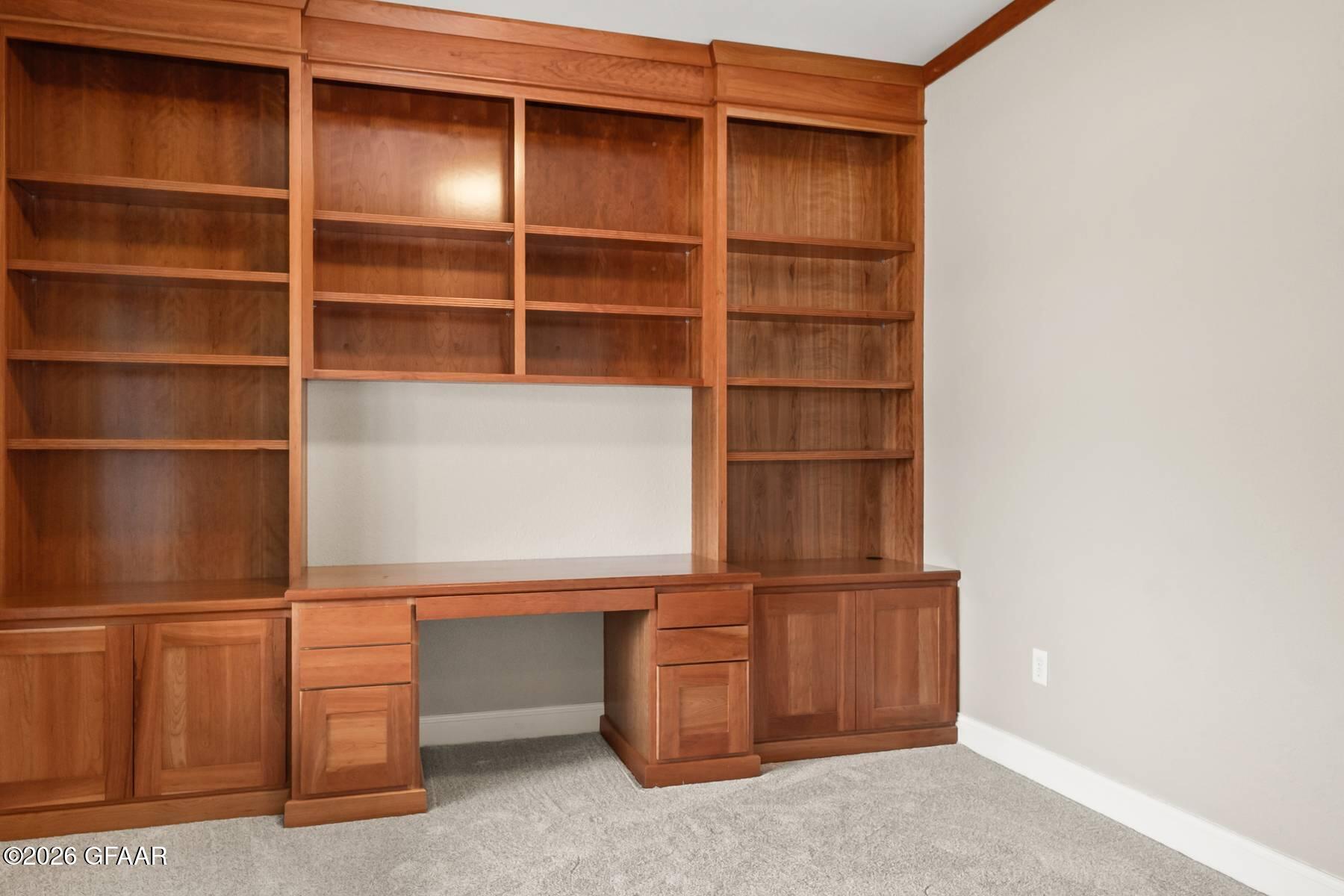 property viewer photo 3