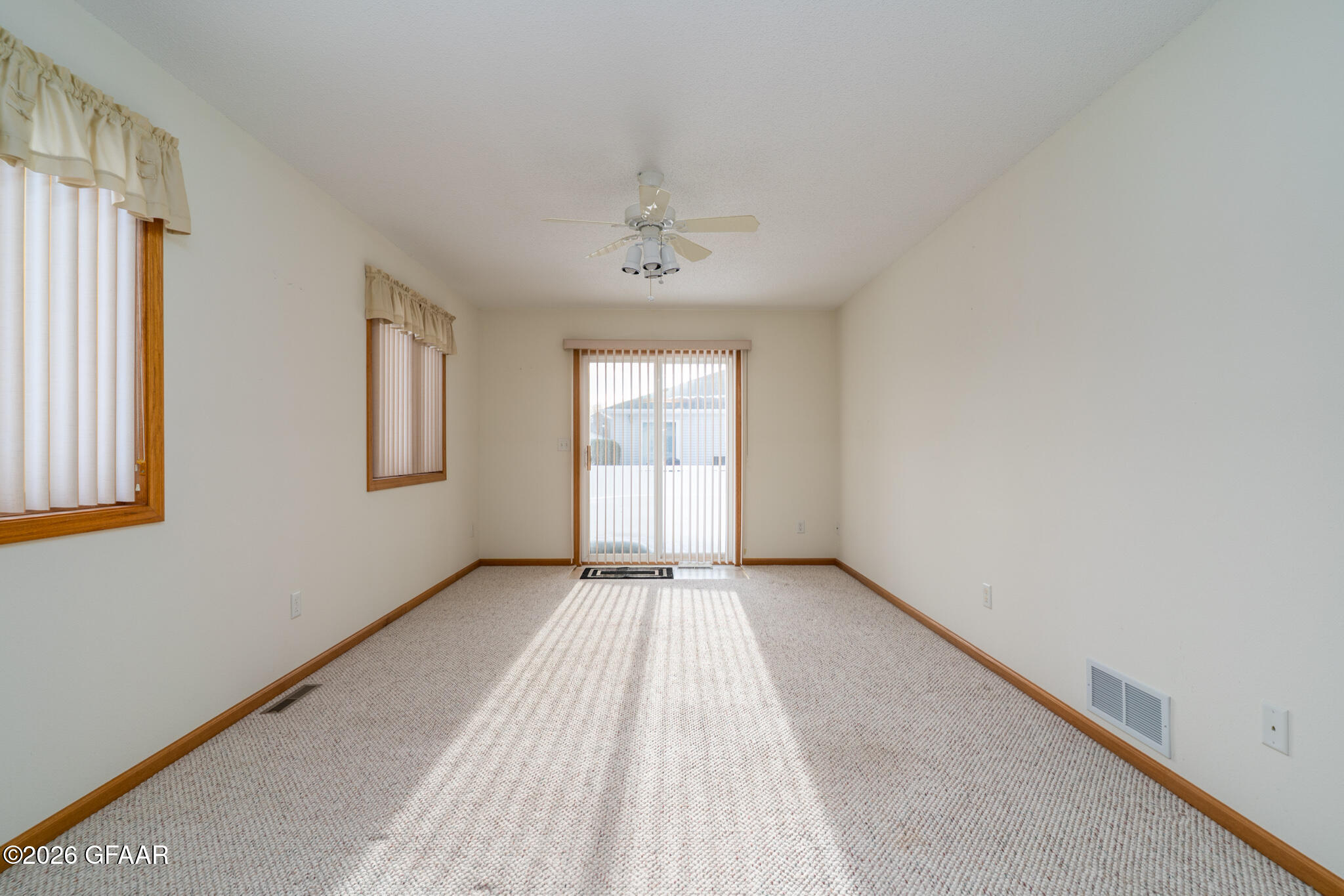 property viewer photo 13