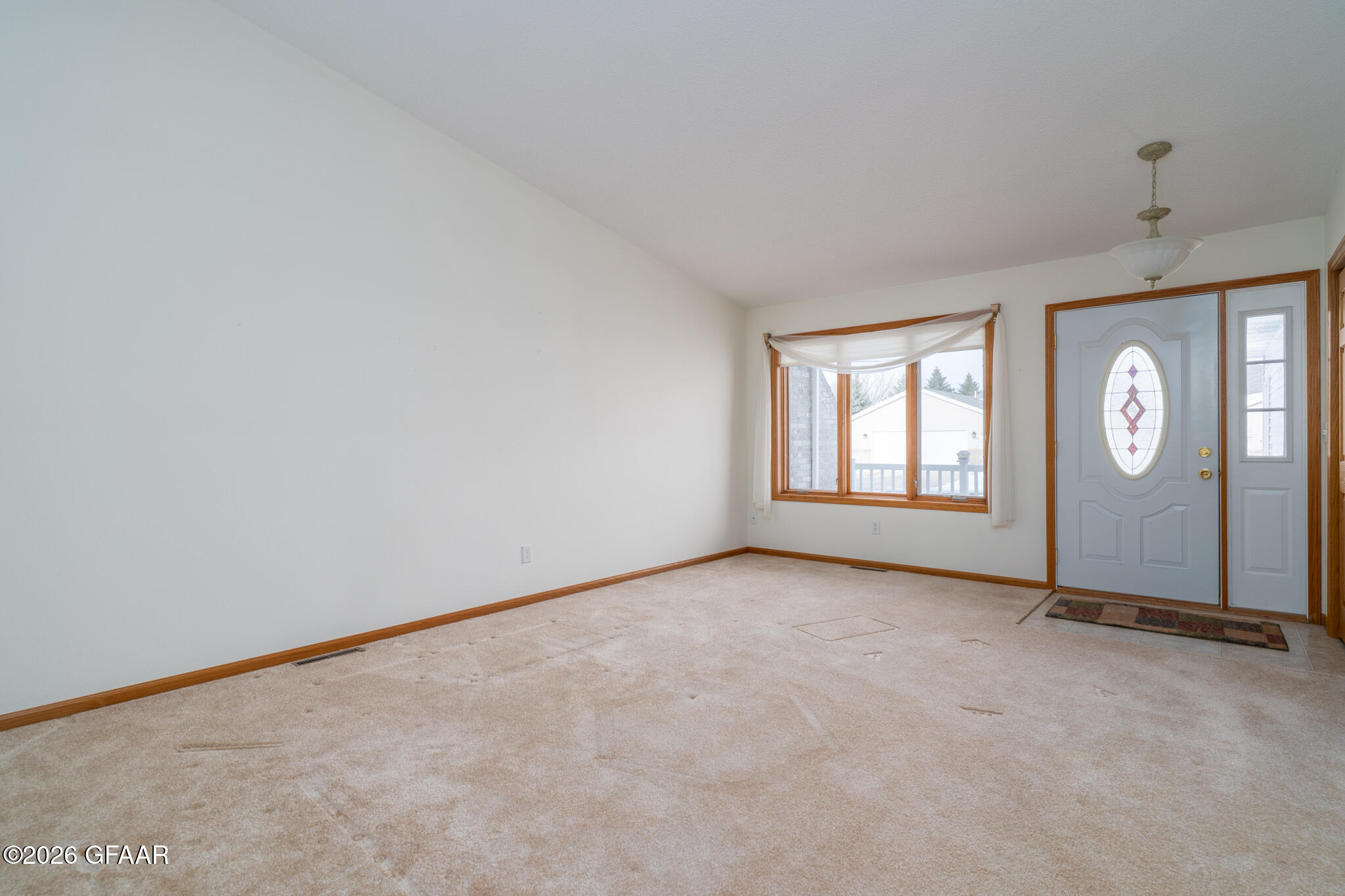 property viewer photo 2