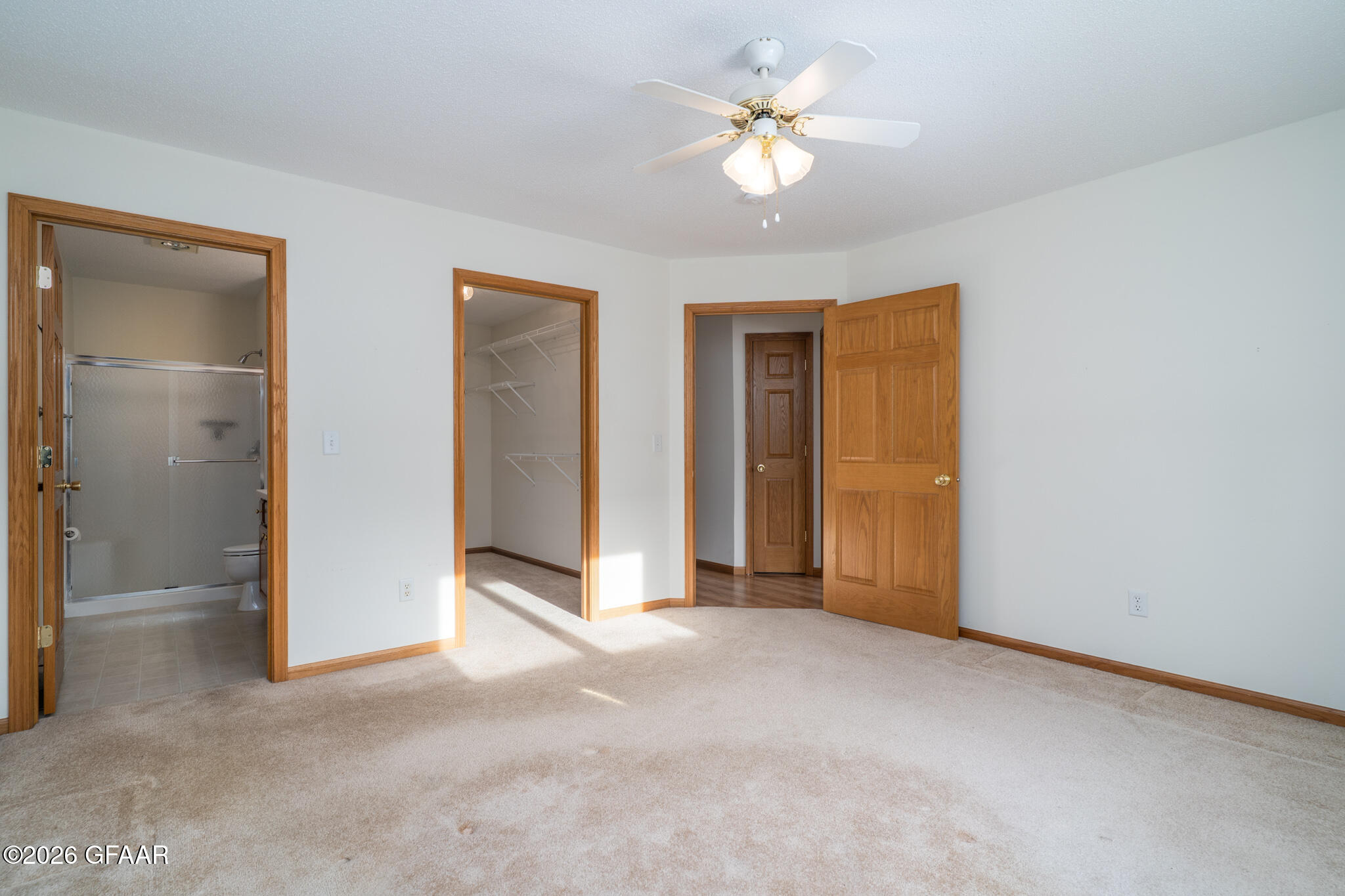 property viewer photo 20
