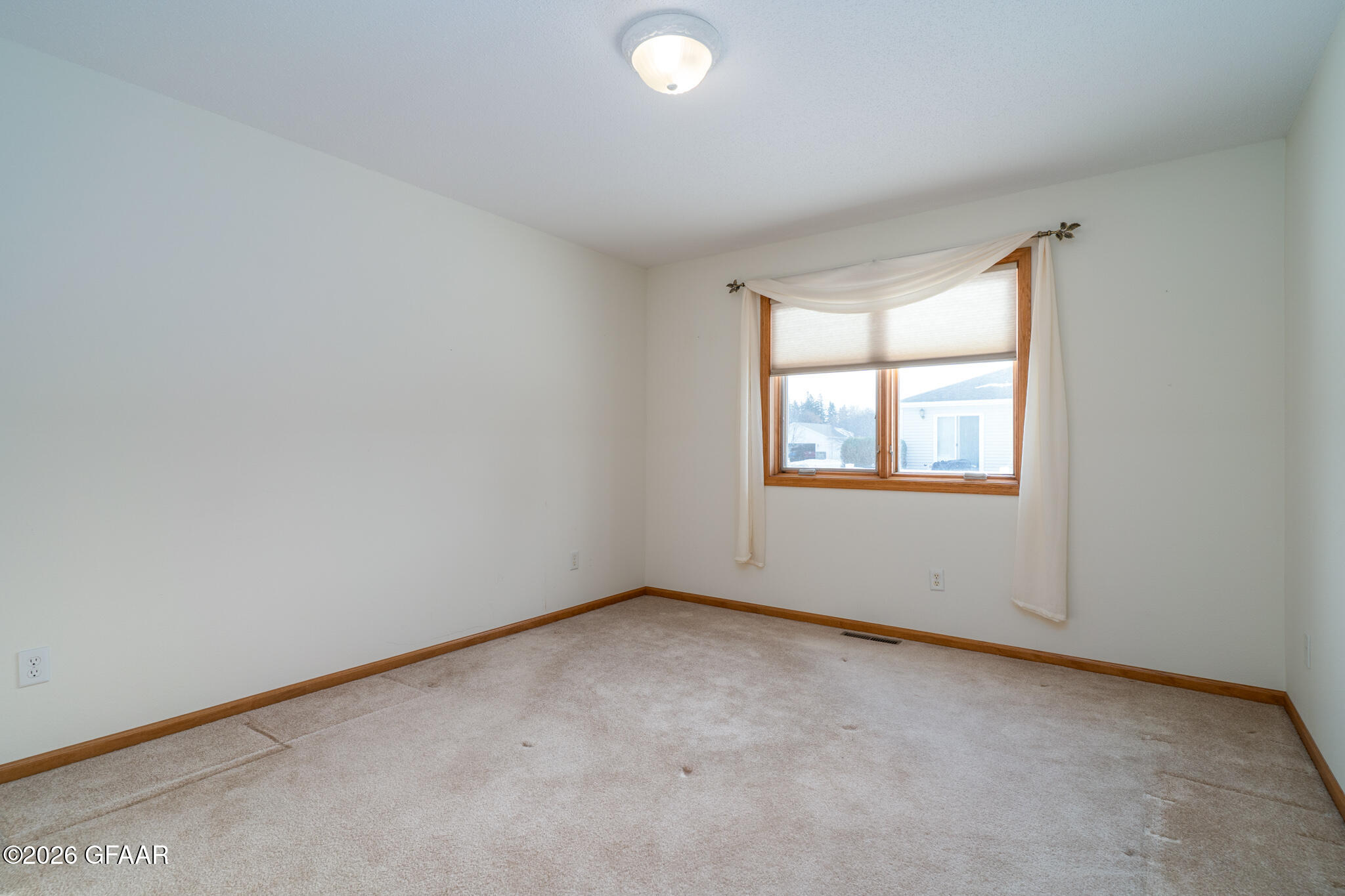 property viewer photo 24