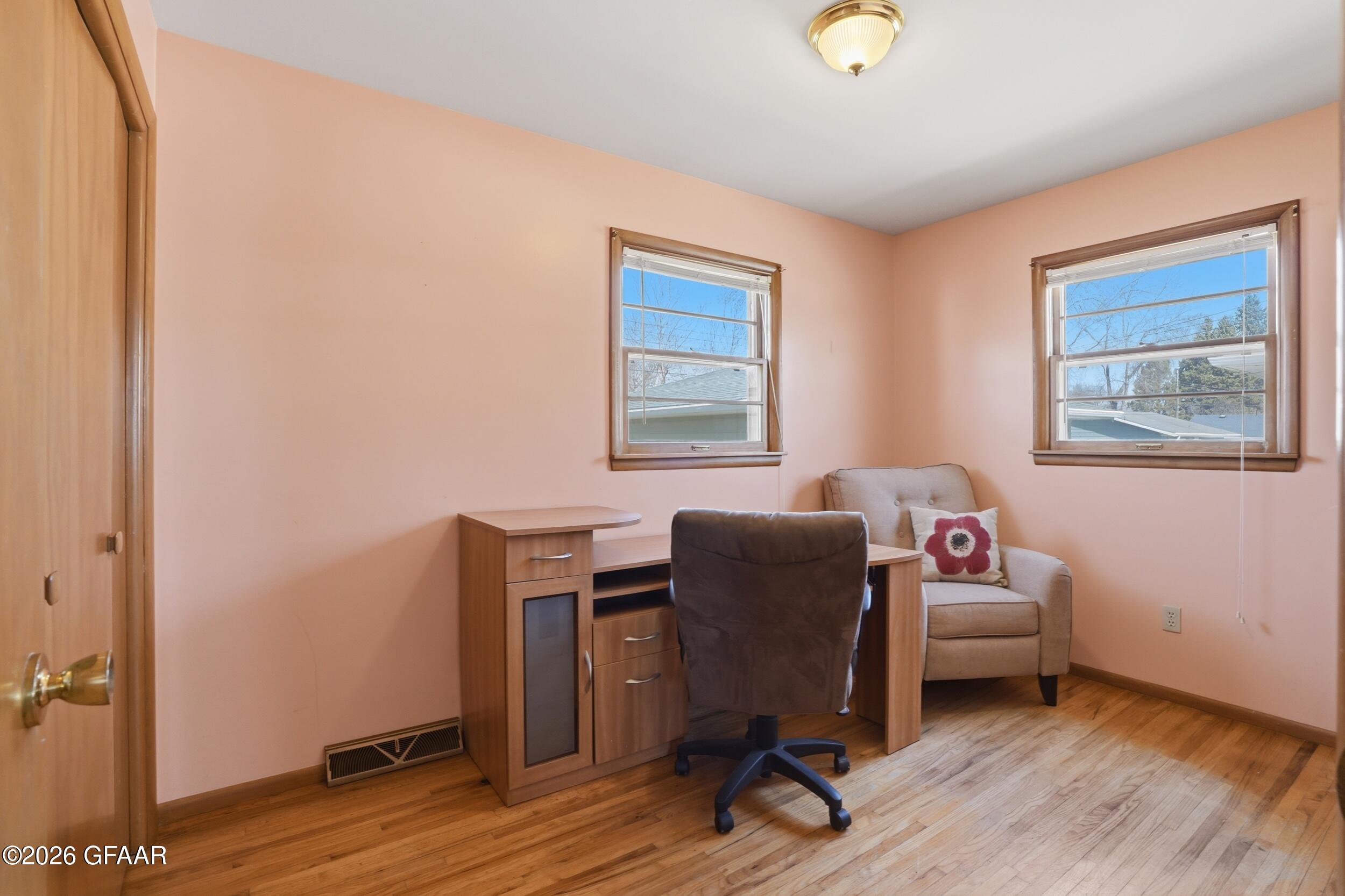property viewer photo 12