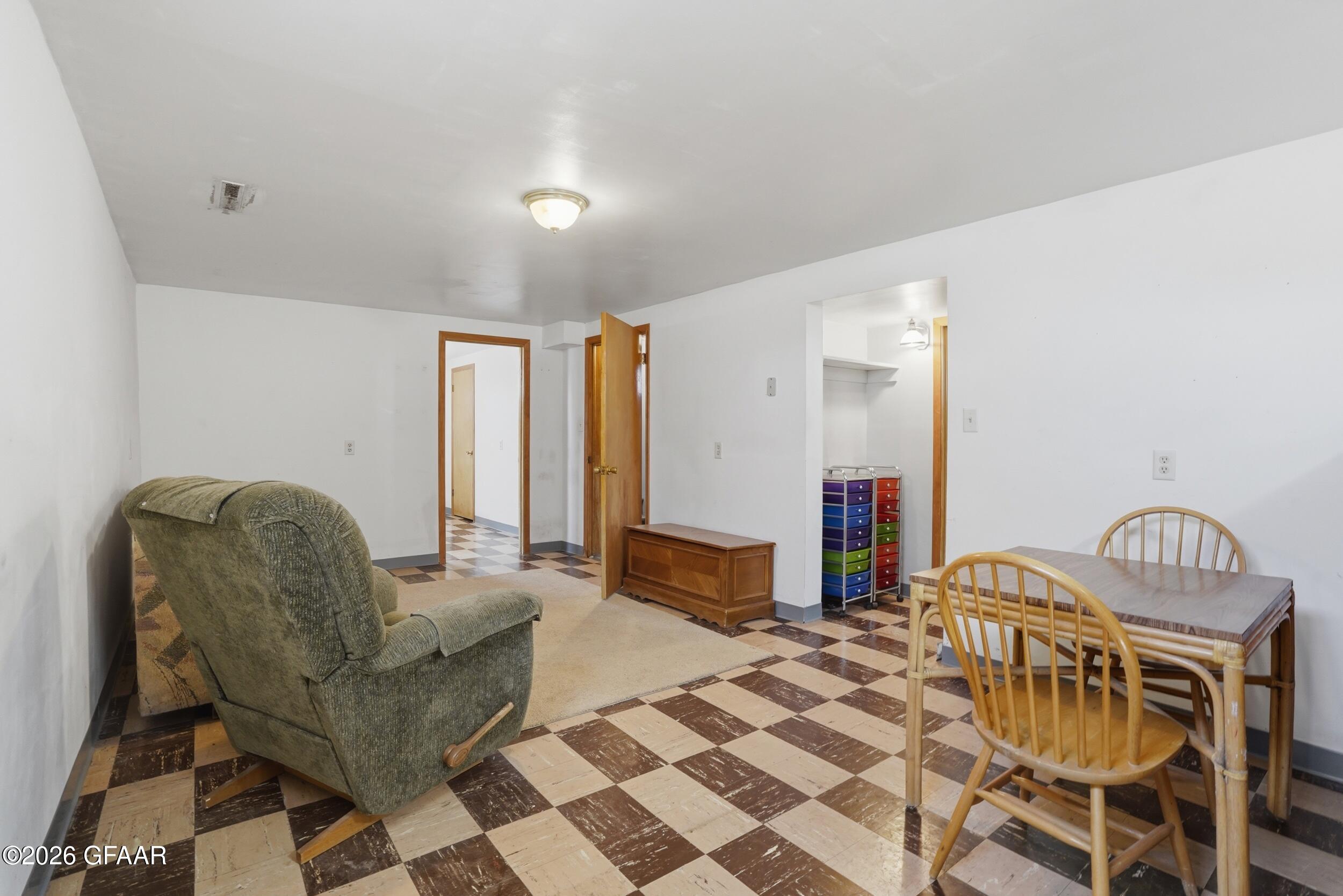 property viewer photo 22