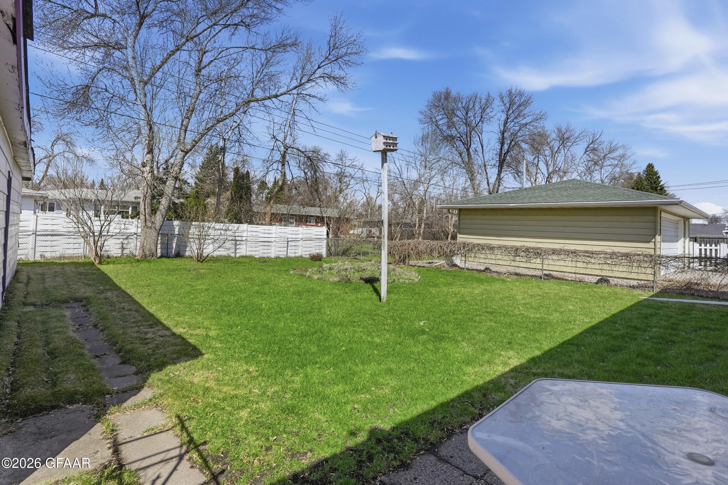 property viewer photo 24