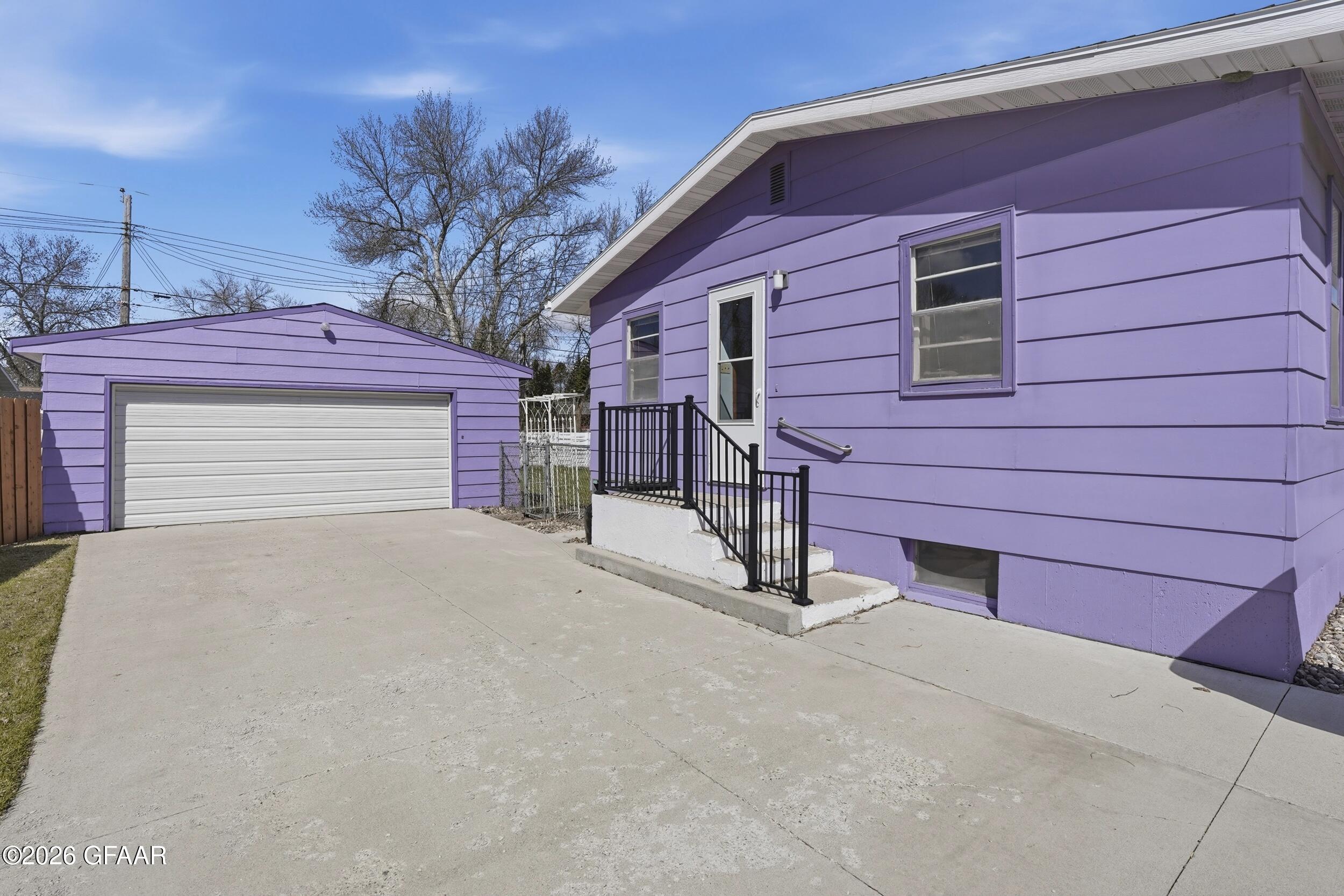 property viewer photo 25