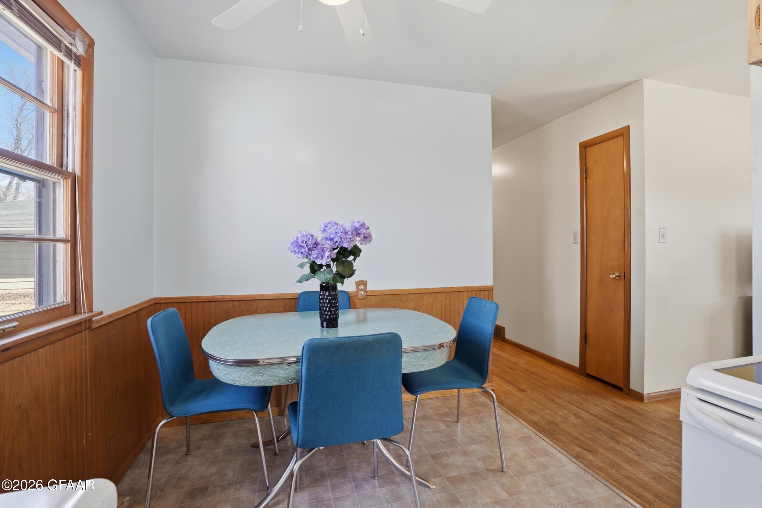 property viewer photo 3