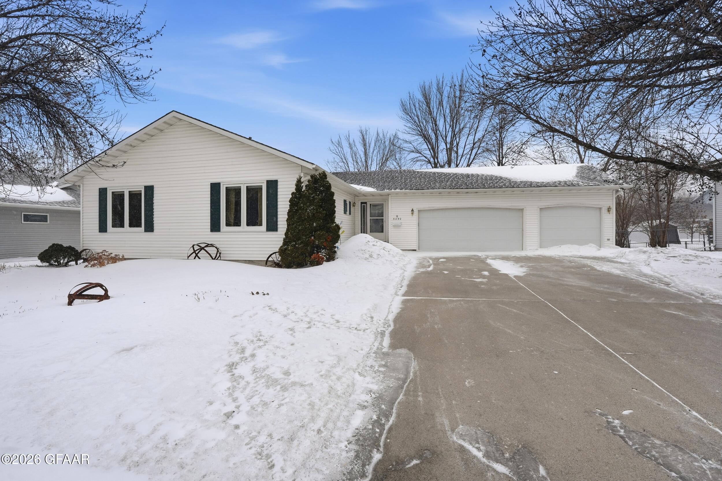 main property photo 0