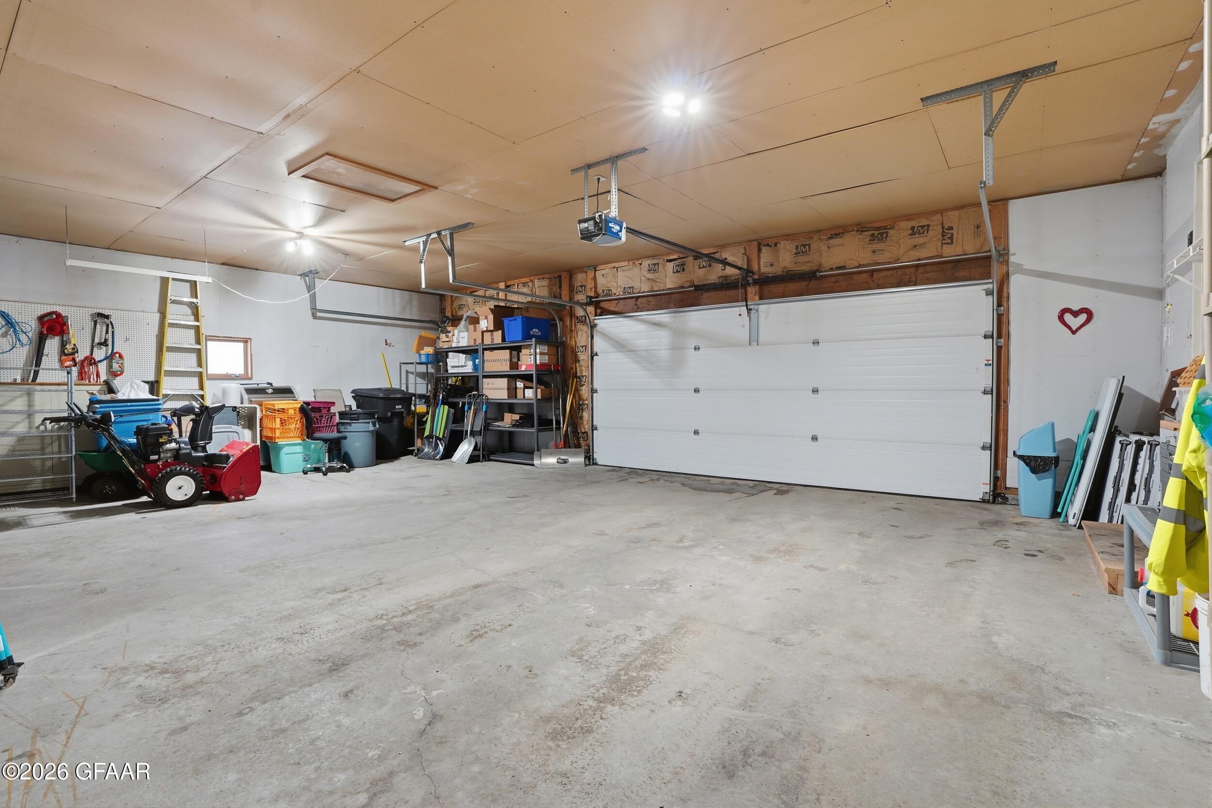 property viewer photo 27
