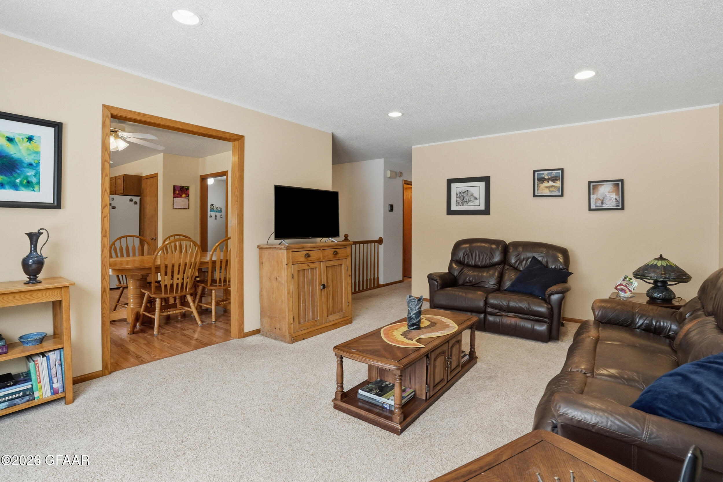property viewer photo 5