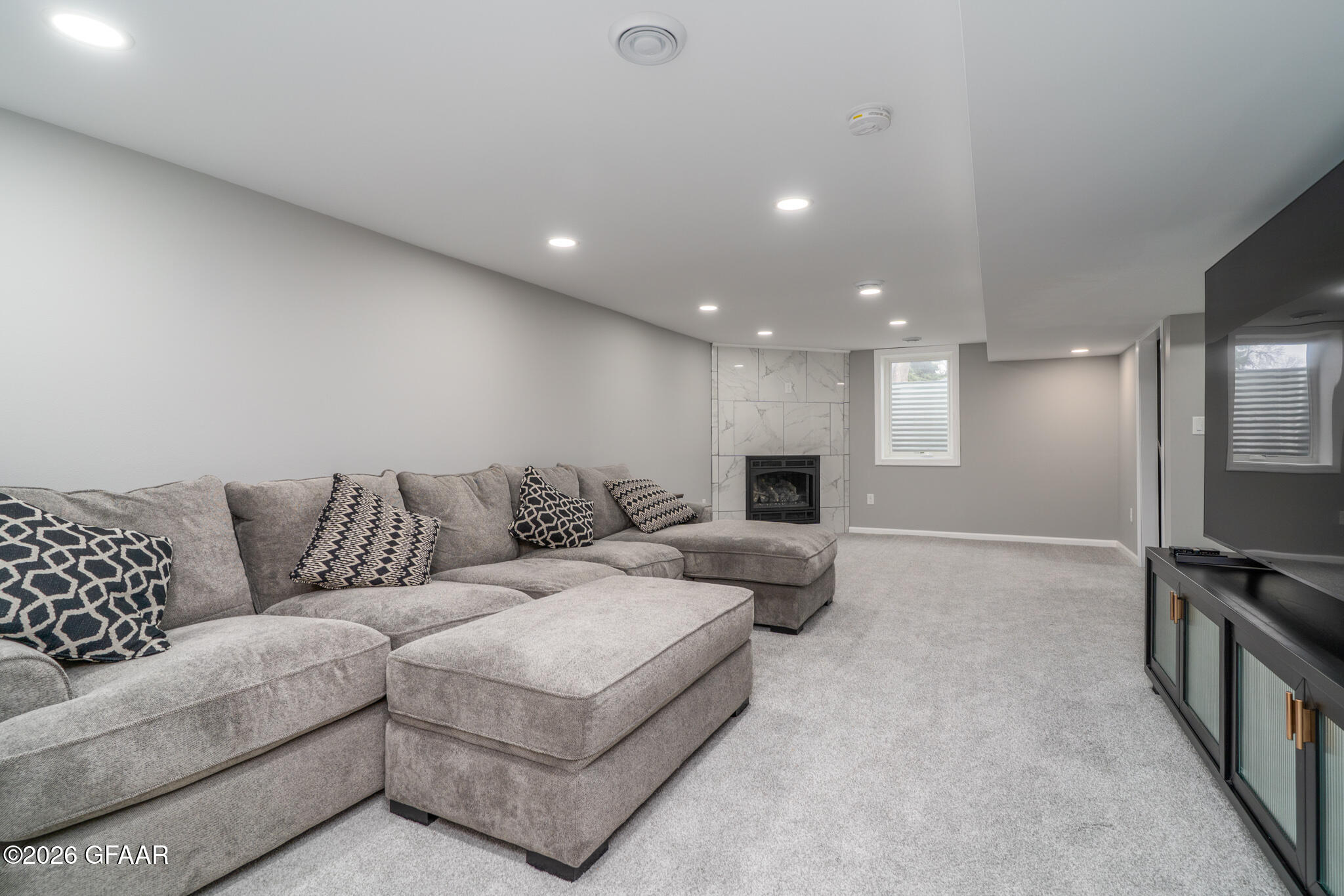 property viewer photo 15