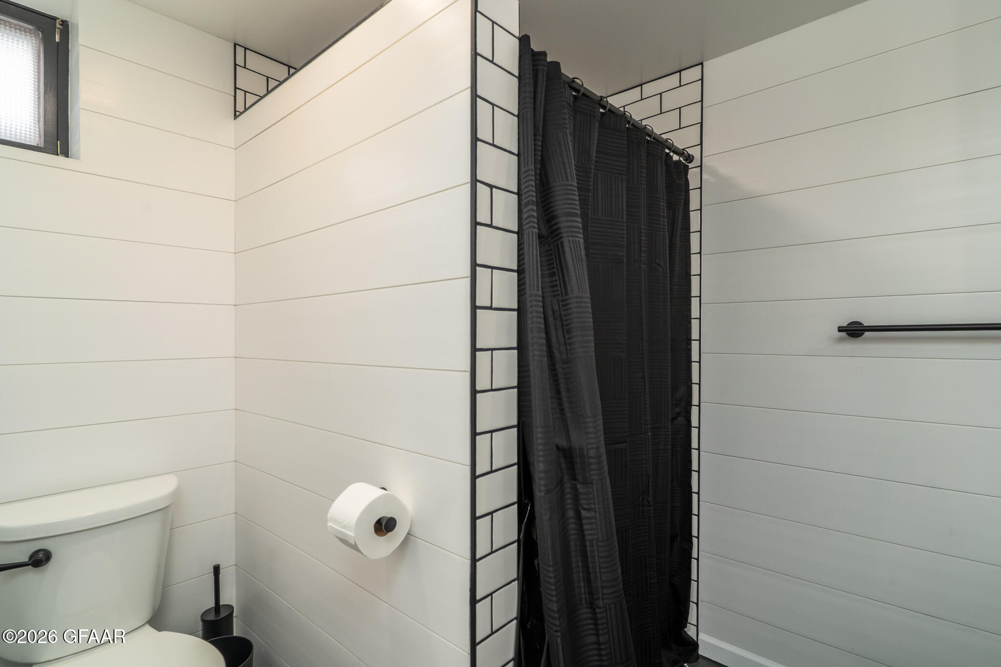 property viewer photo 20