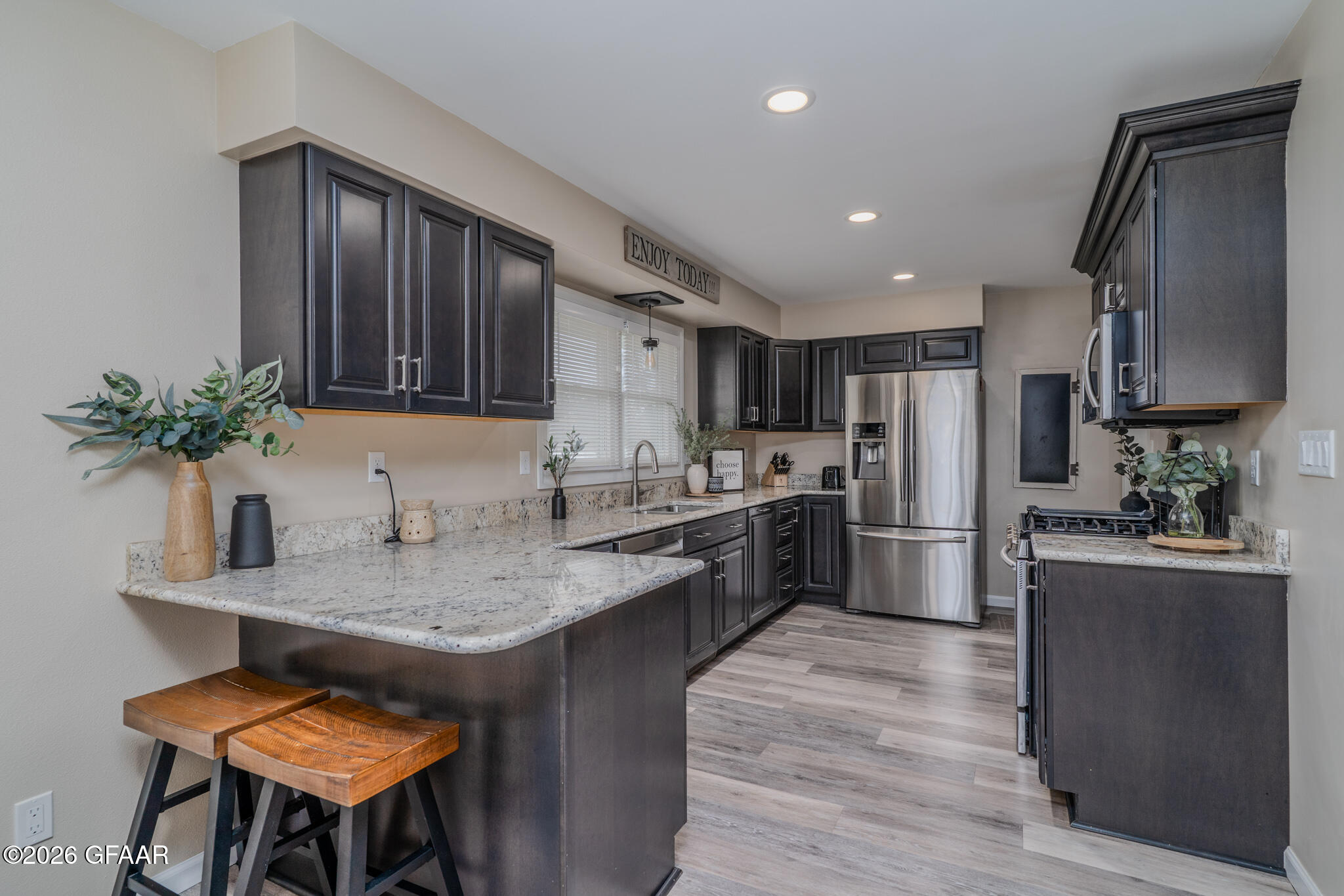 property viewer photo 5