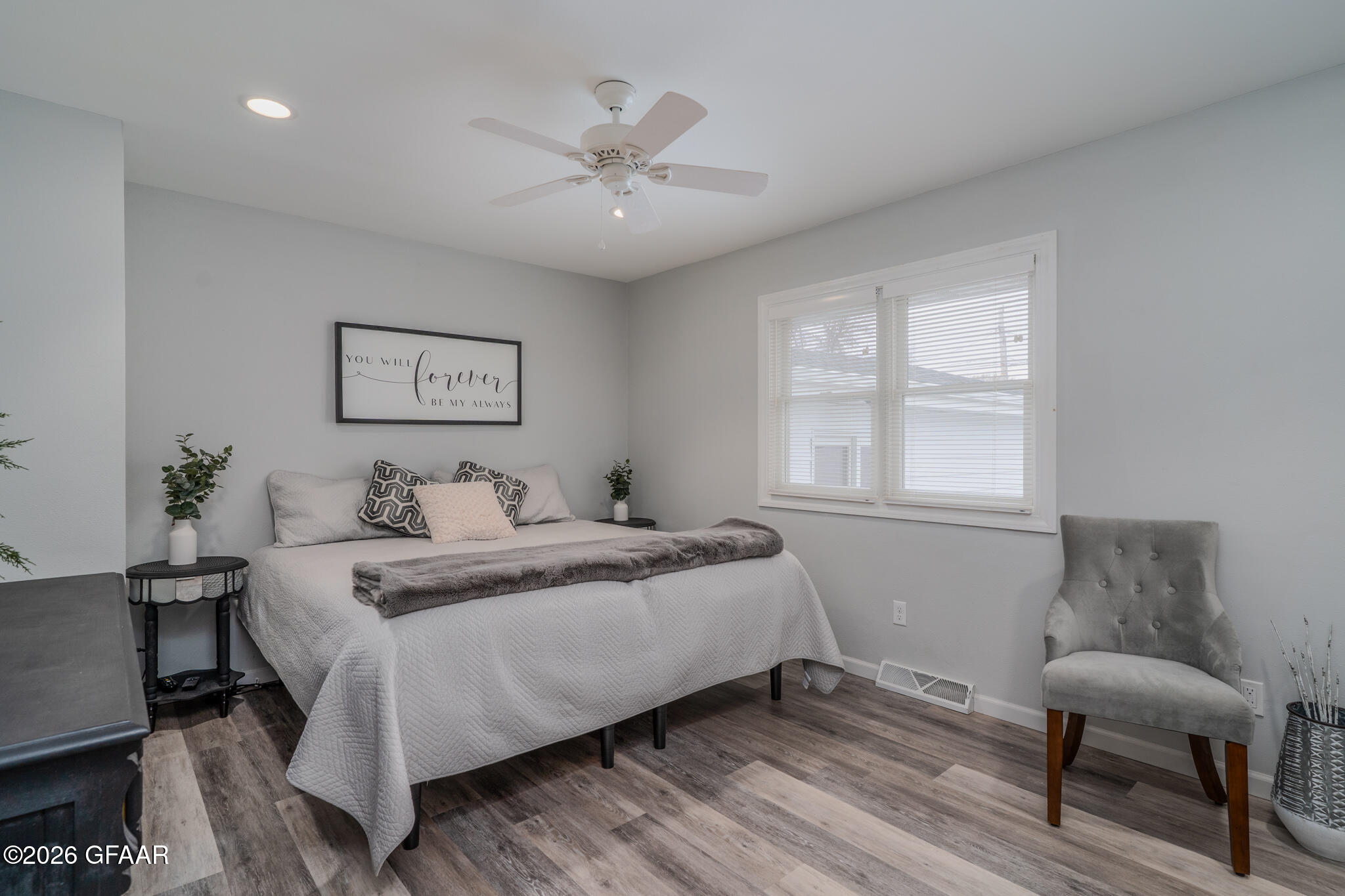 property viewer photo 8