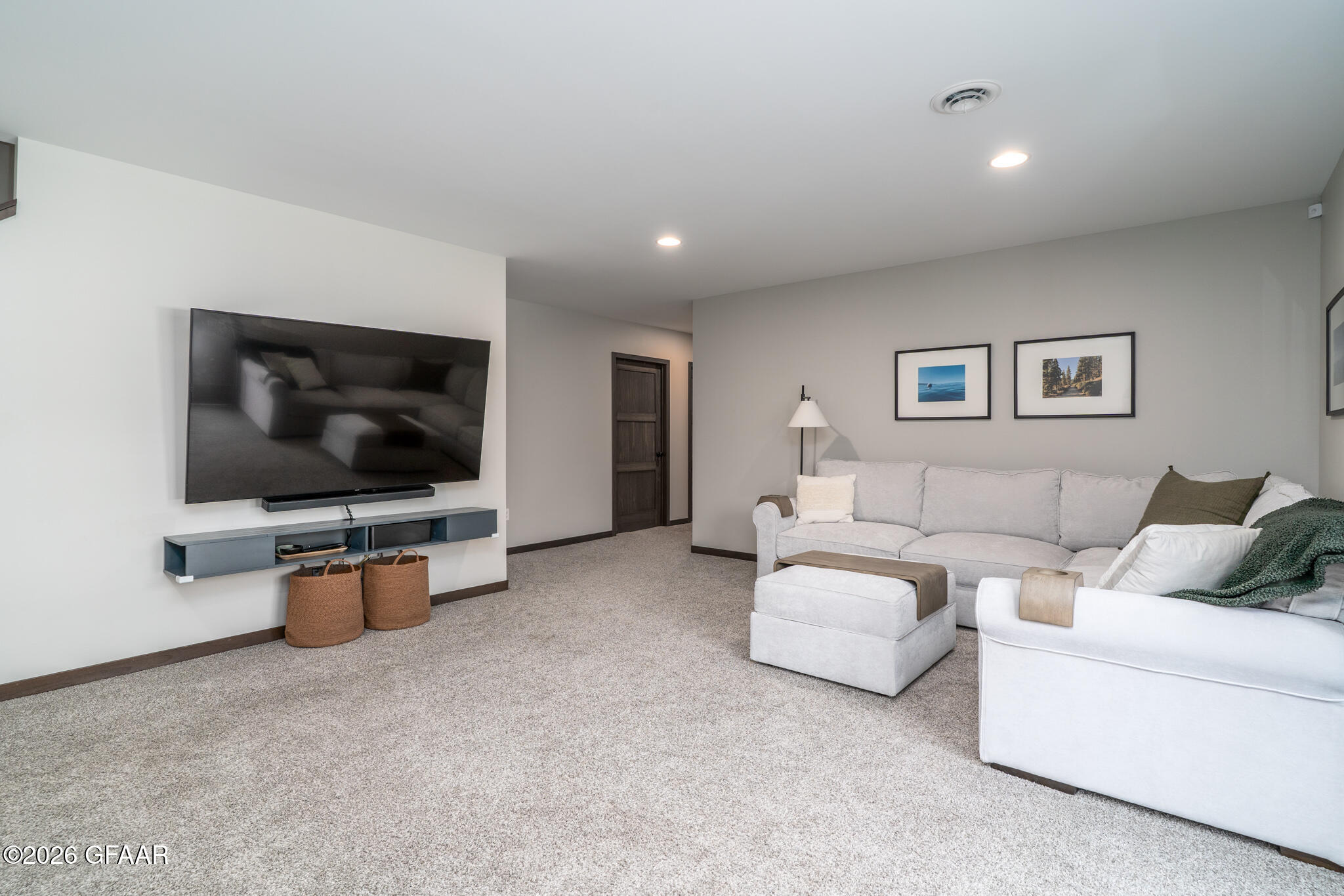 property viewer photo 17