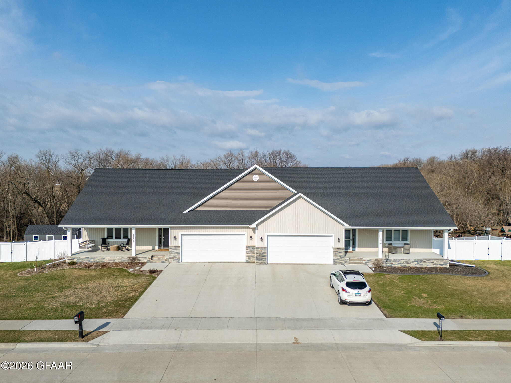 property viewer photo 30
