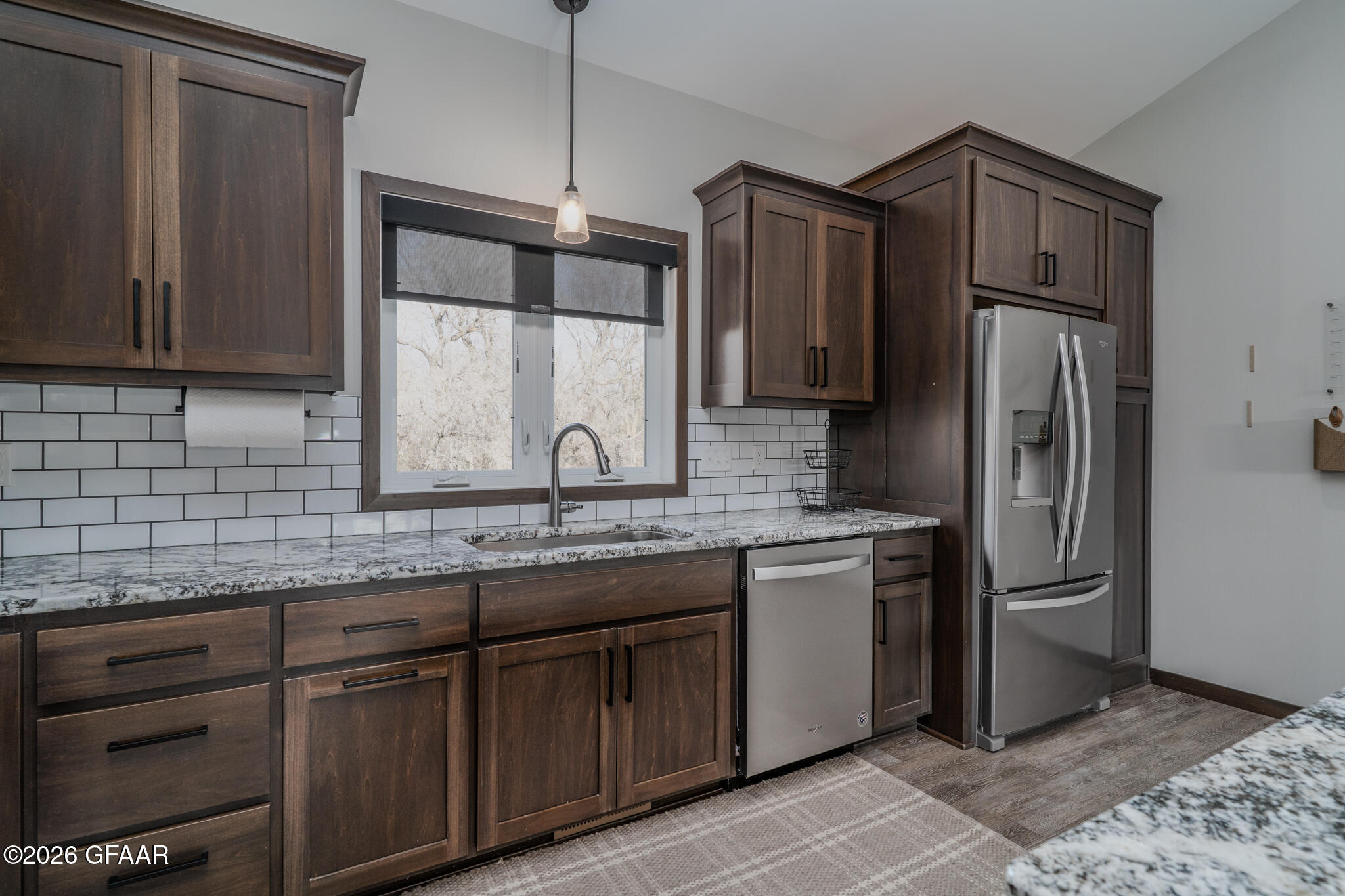 property viewer photo 7