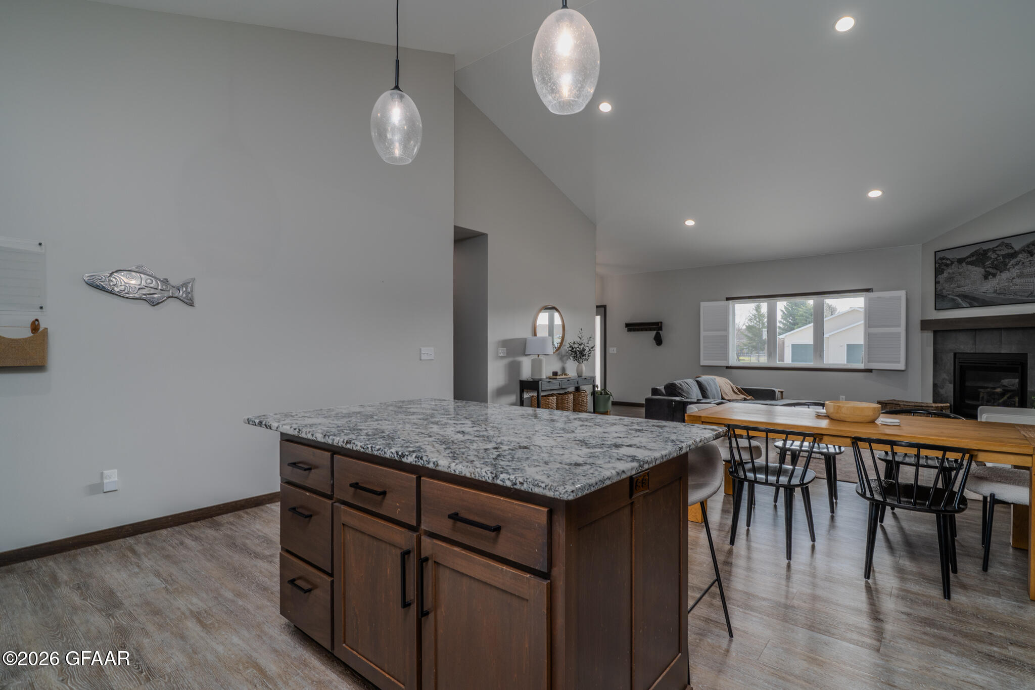 property viewer photo 8