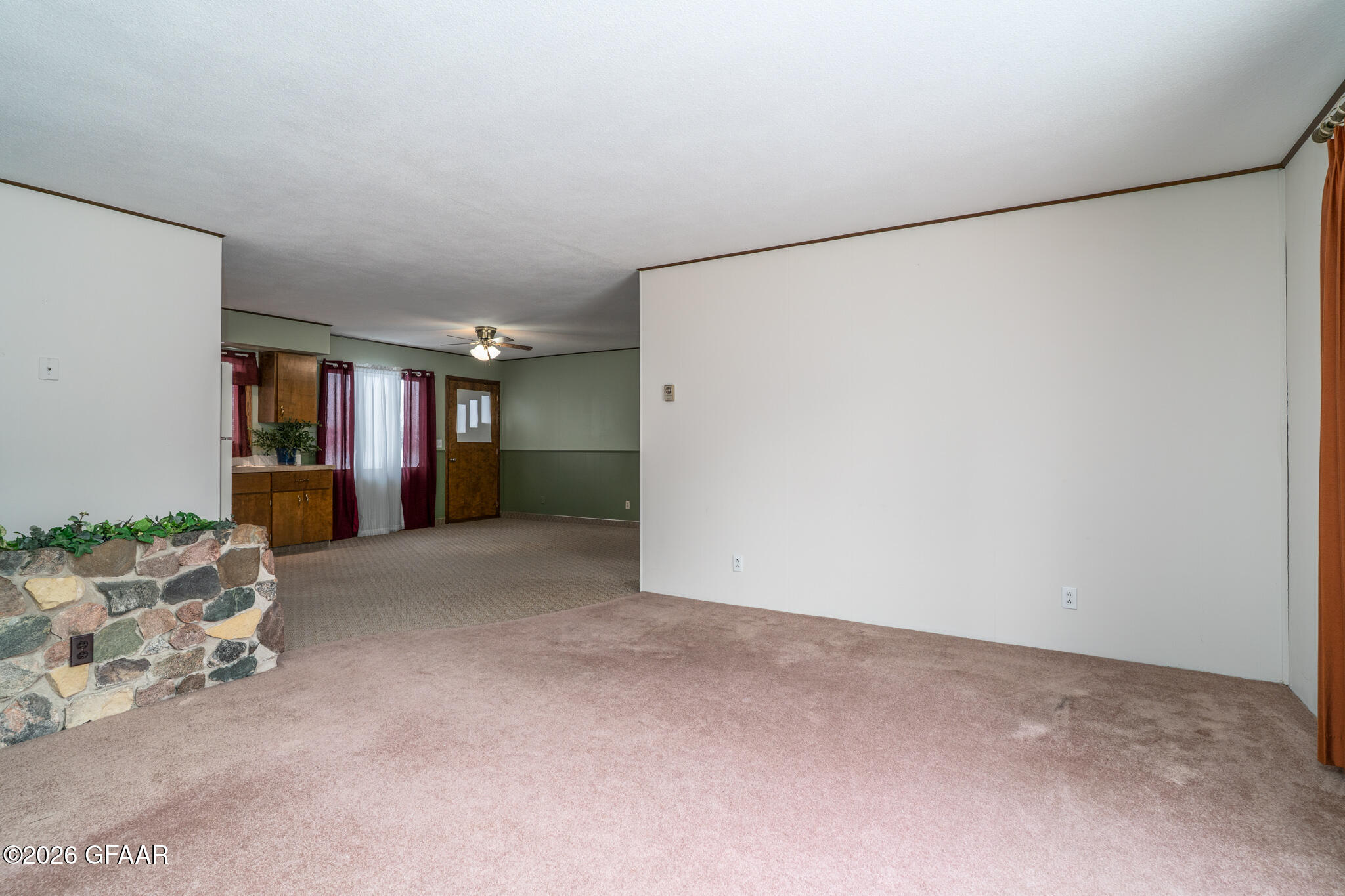 property viewer photo 12