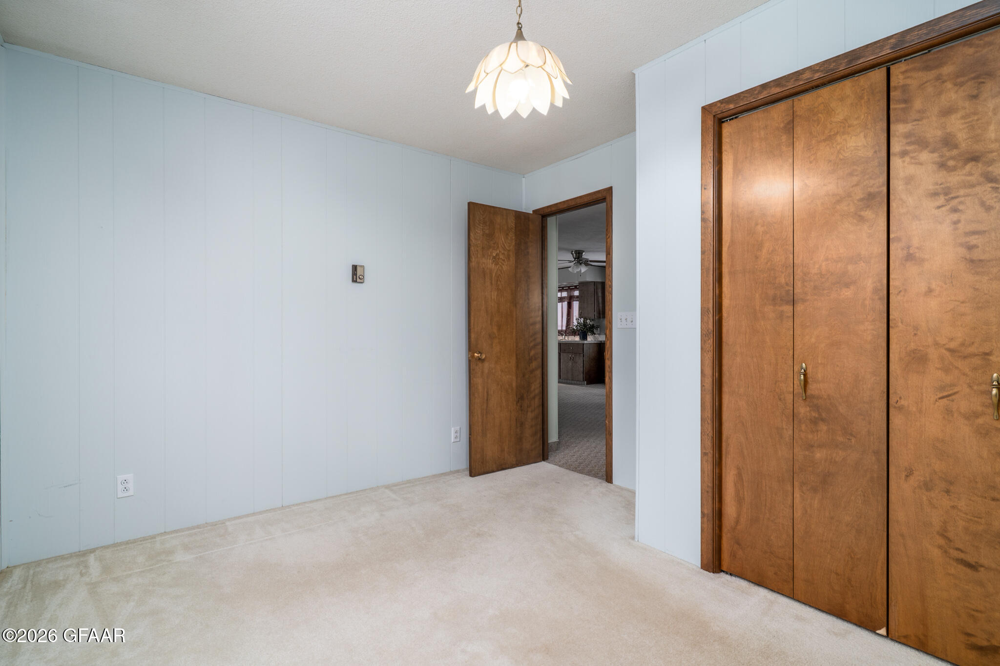 property viewer photo 16