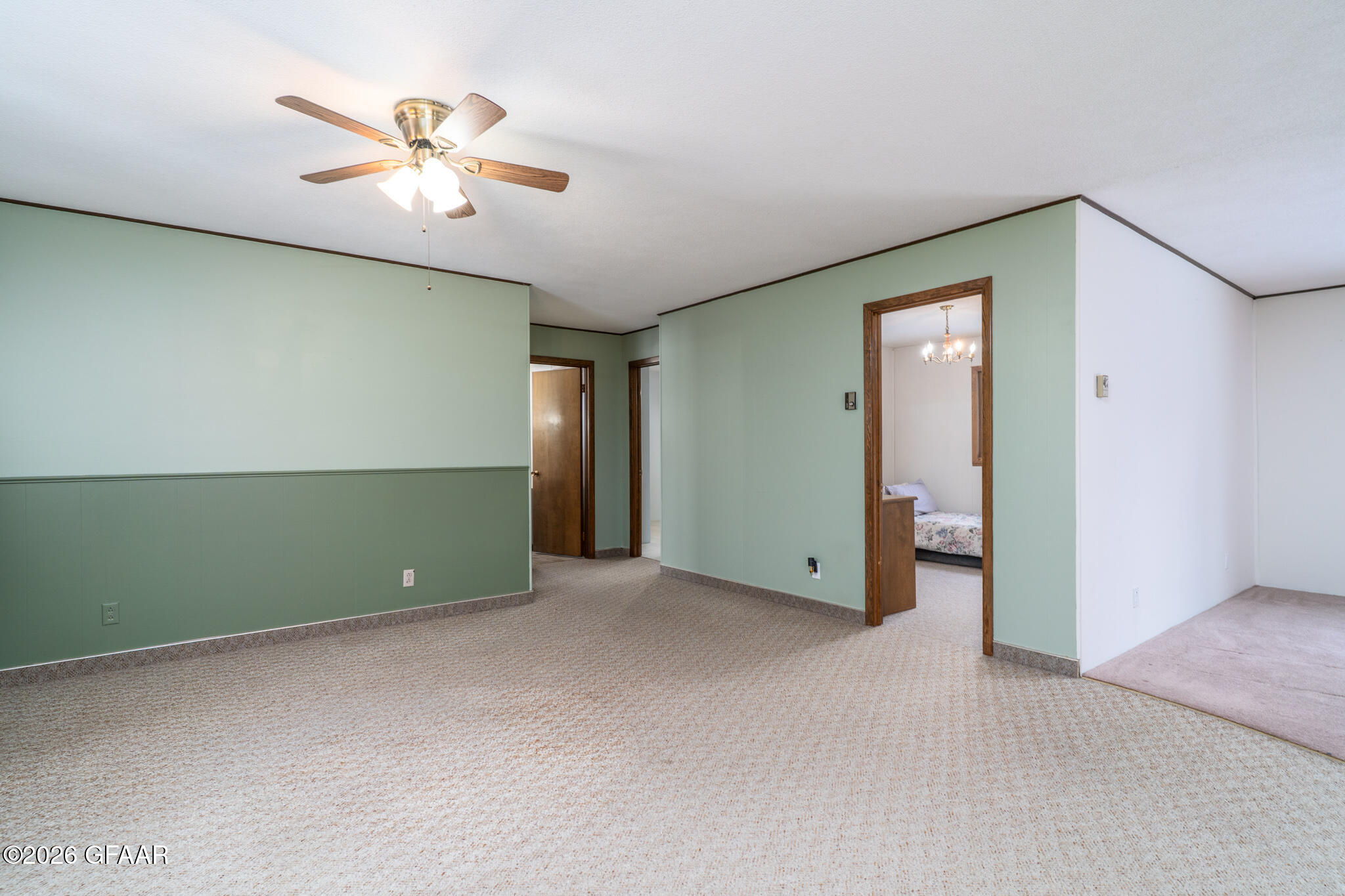 property viewer photo 7