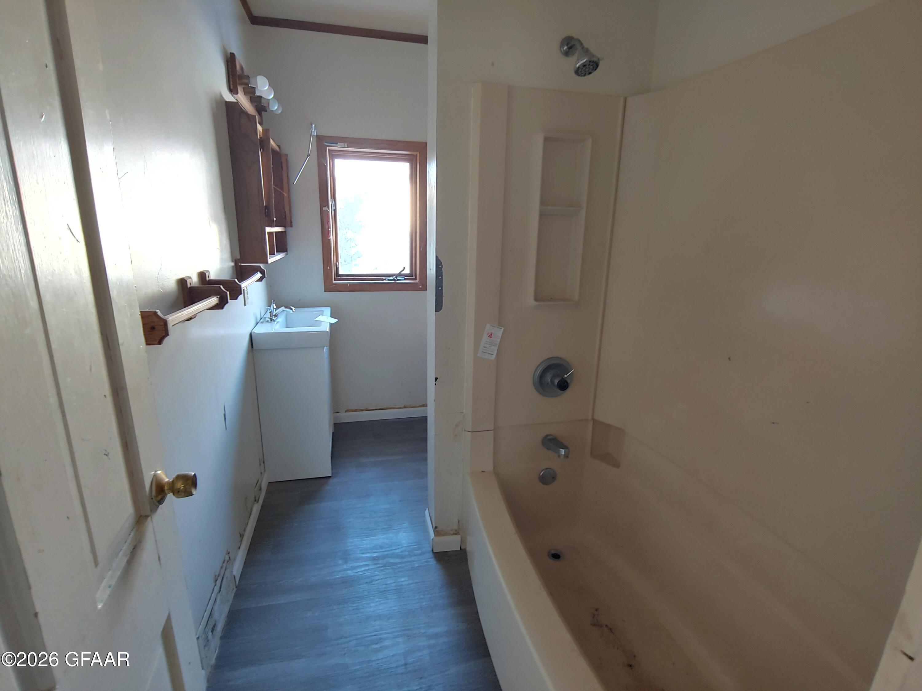 property viewer photo 18