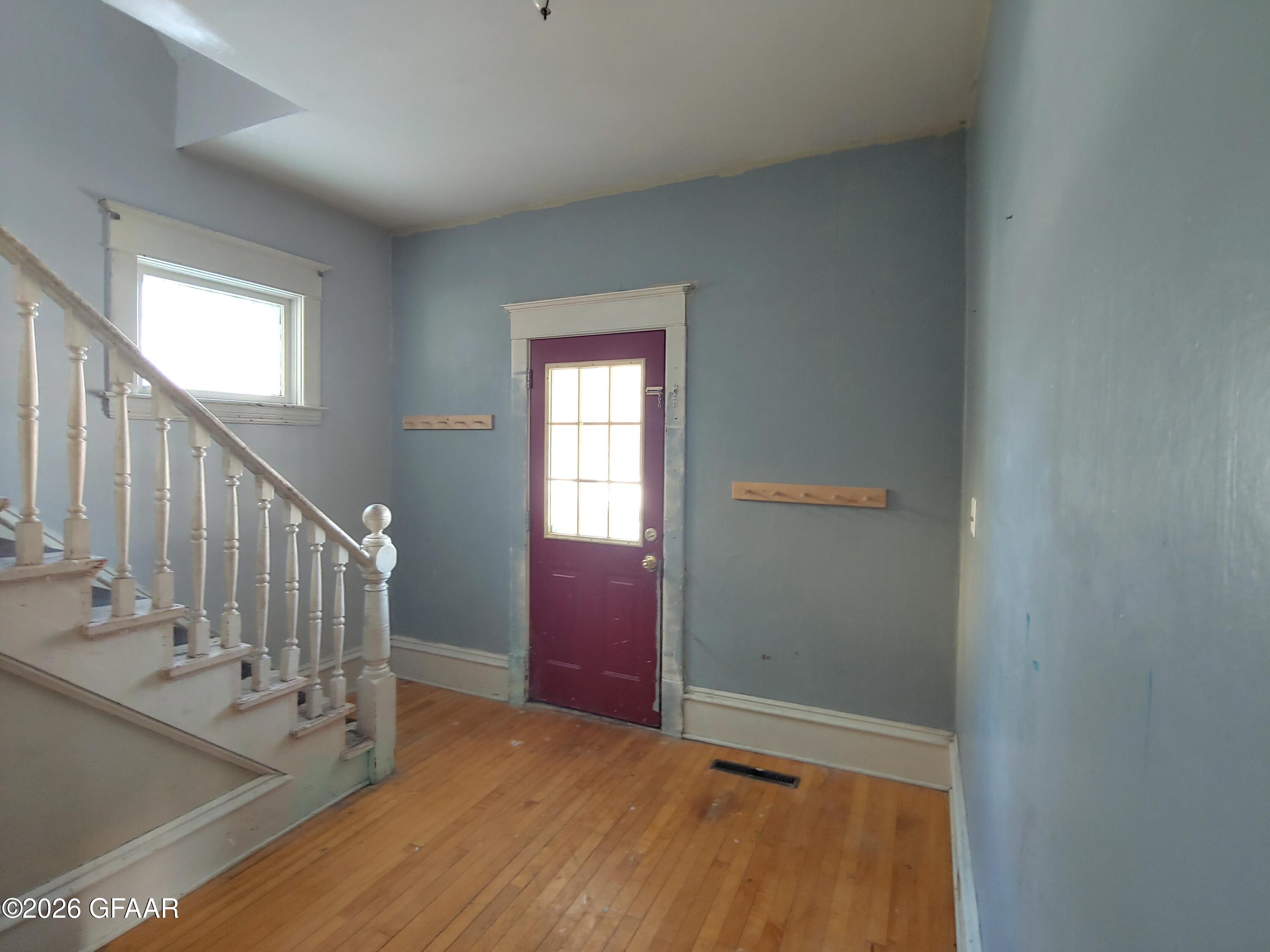 property viewer photo 2