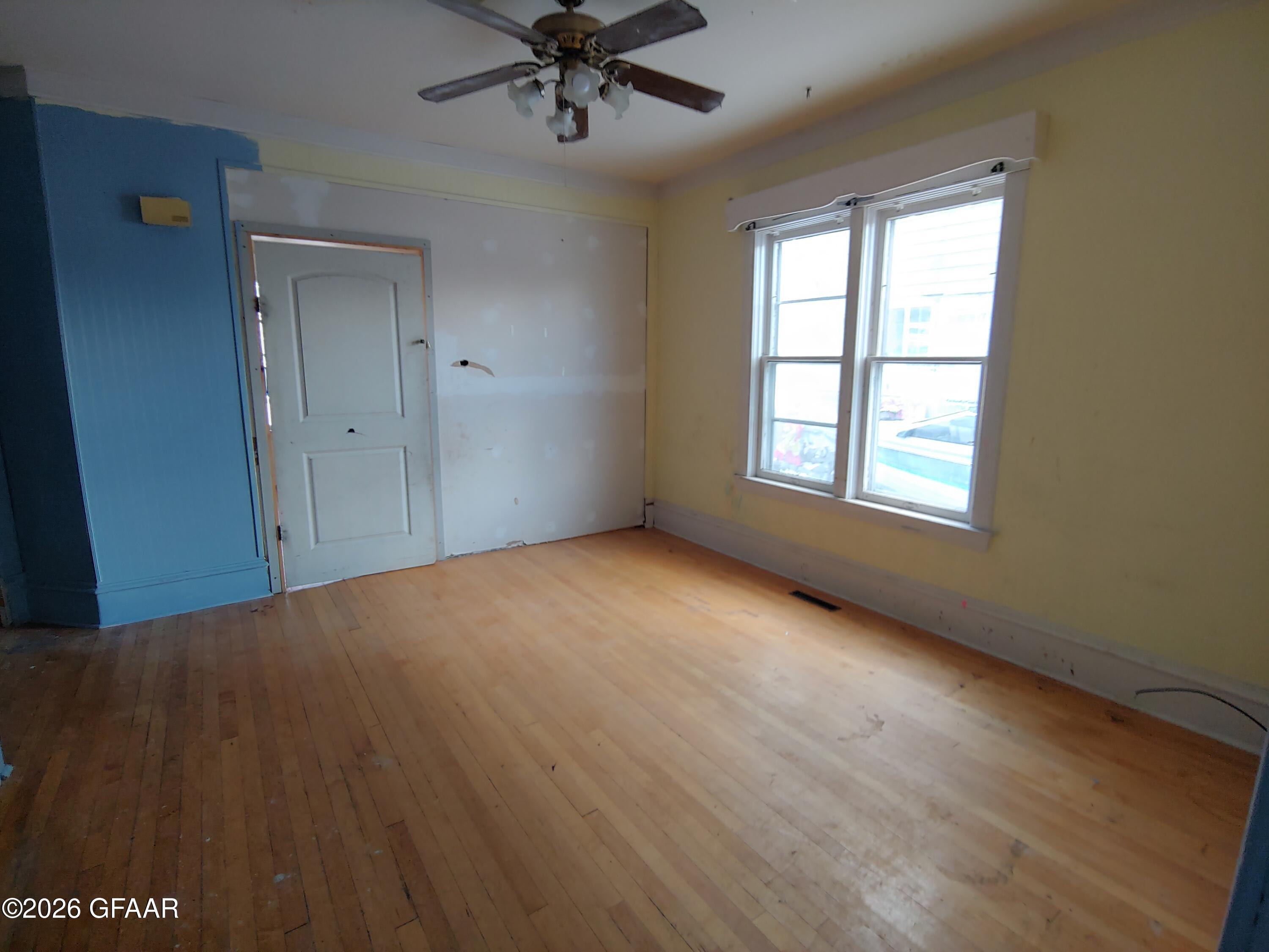 property viewer photo 4