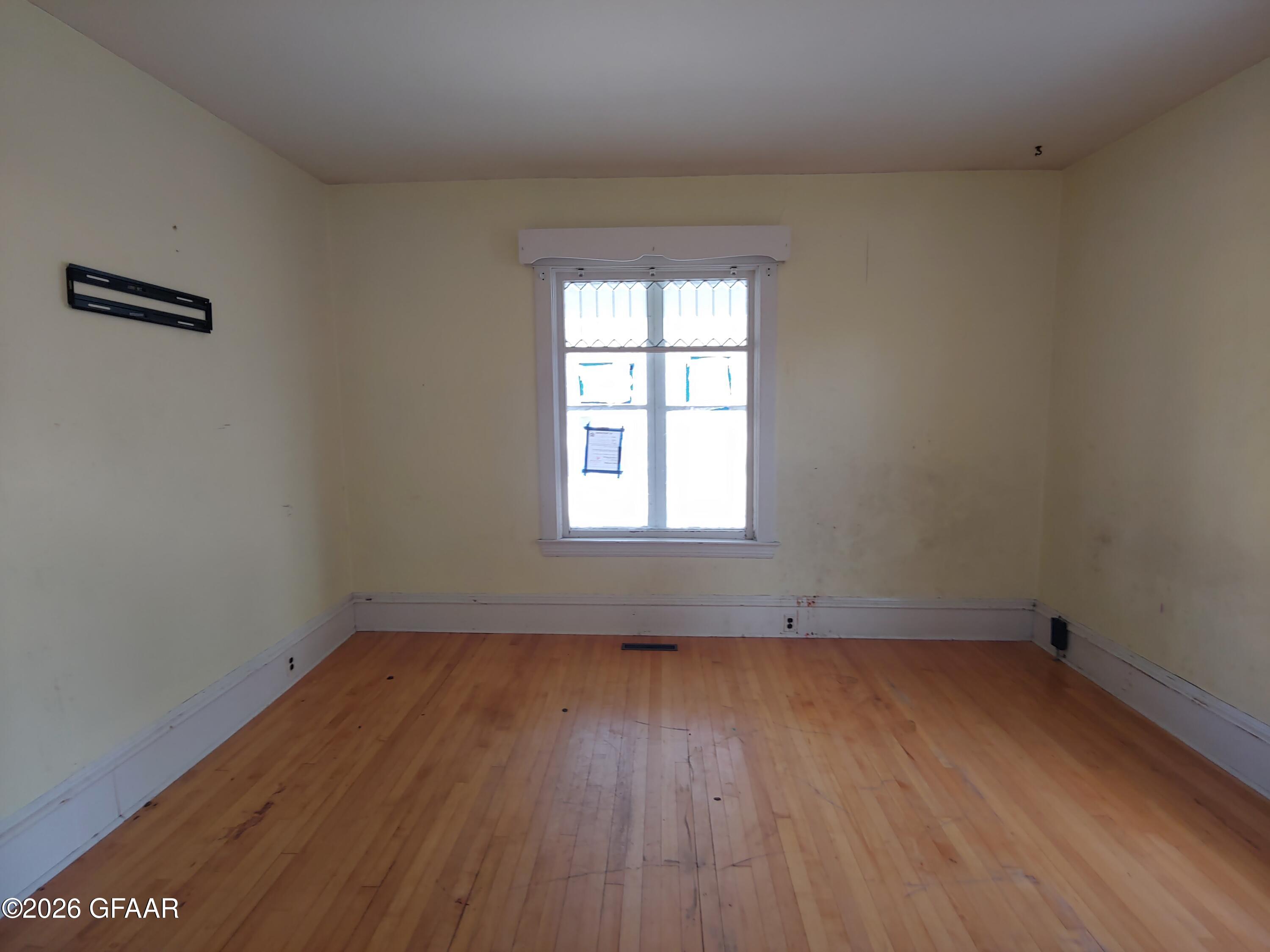 property viewer photo 5