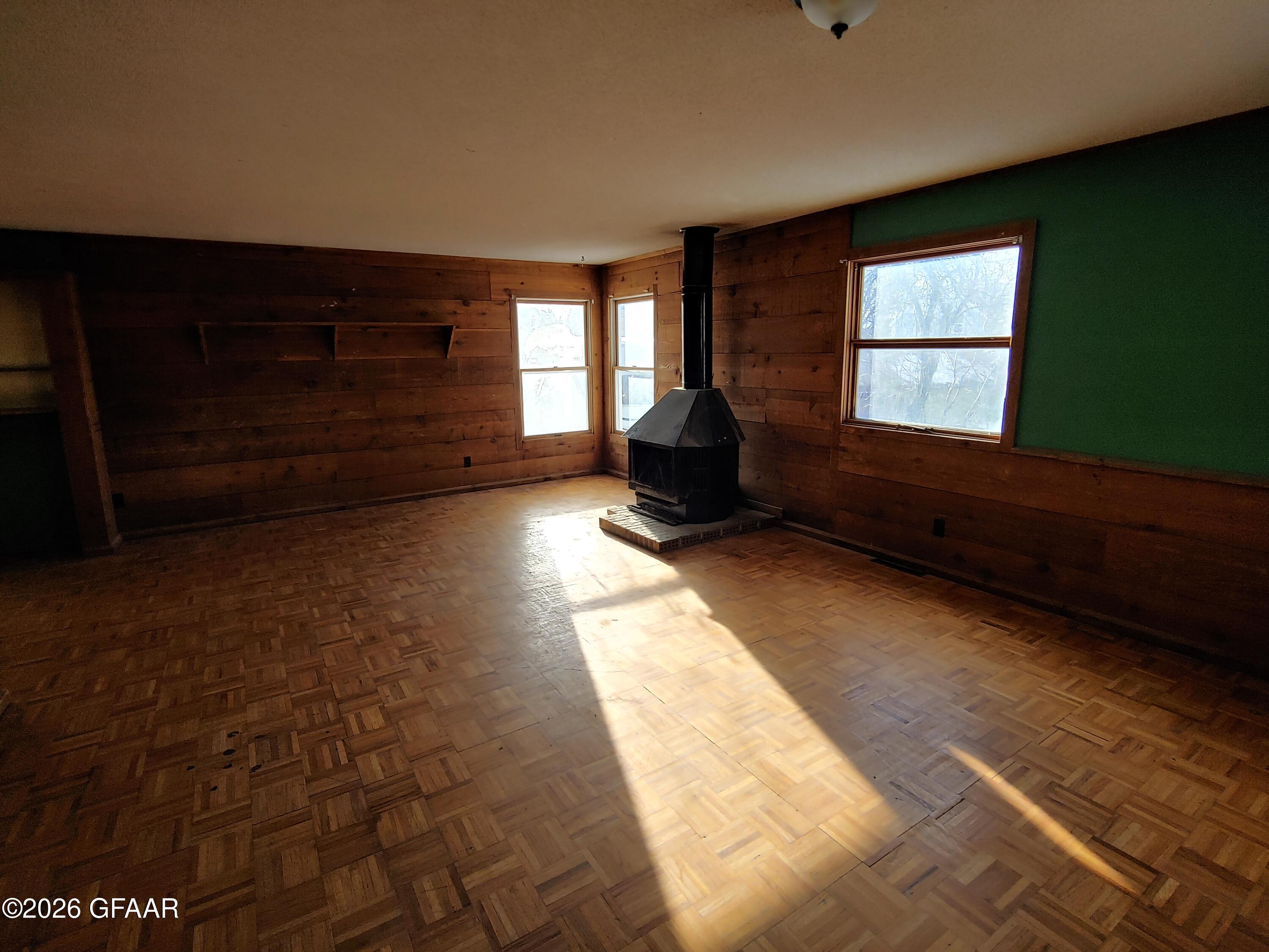 property viewer photo 9