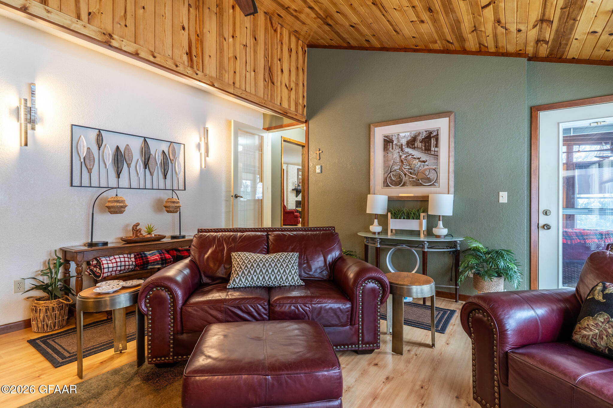 property viewer photo 11