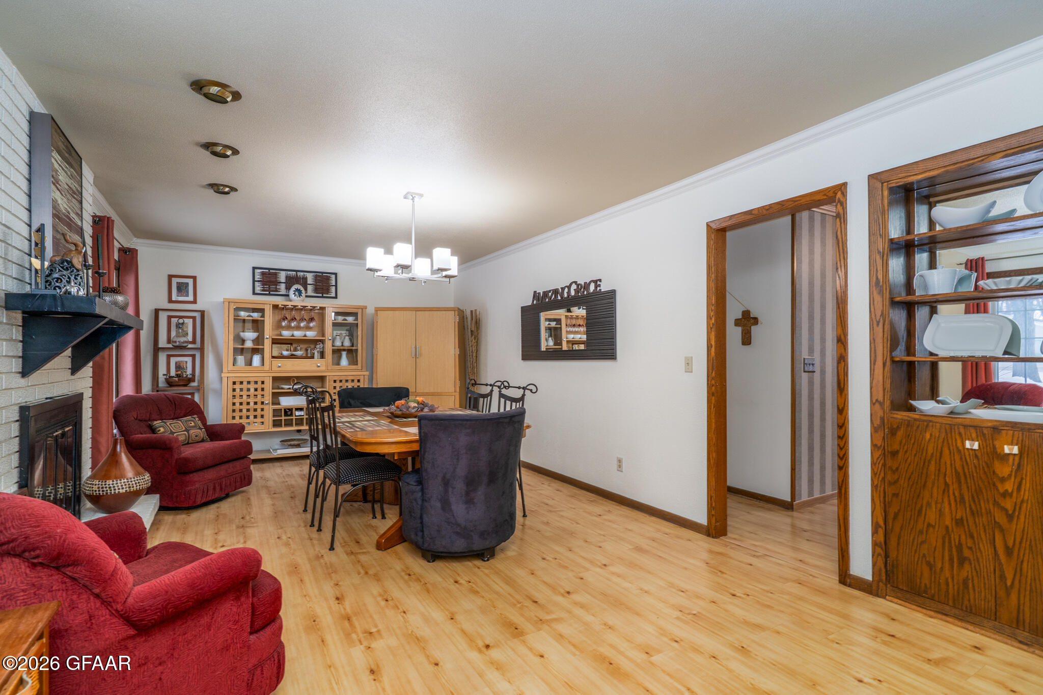 property viewer photo 2