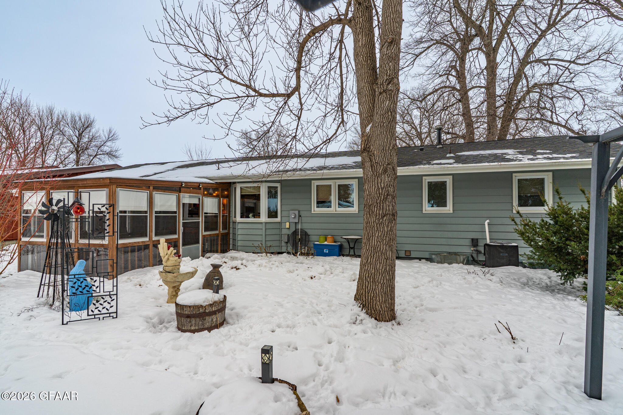 property viewer photo 30
