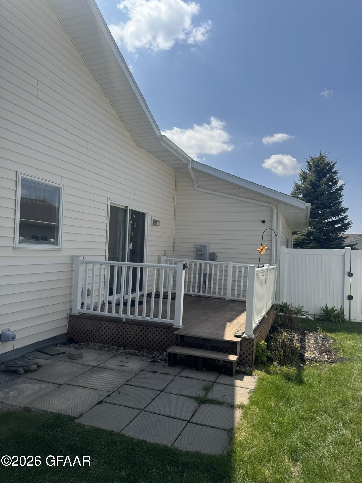 main property photo 13
