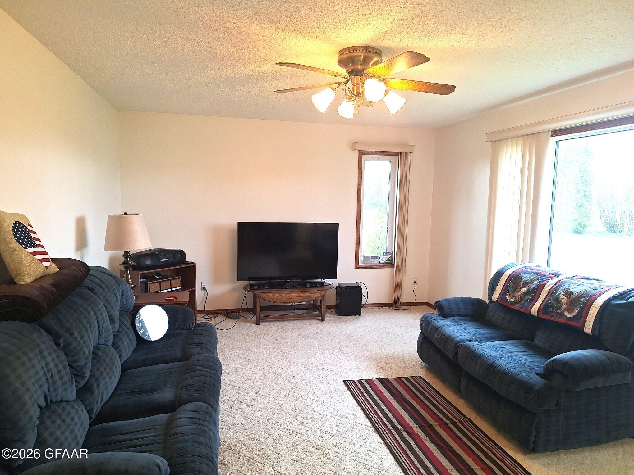 property viewer photo 3