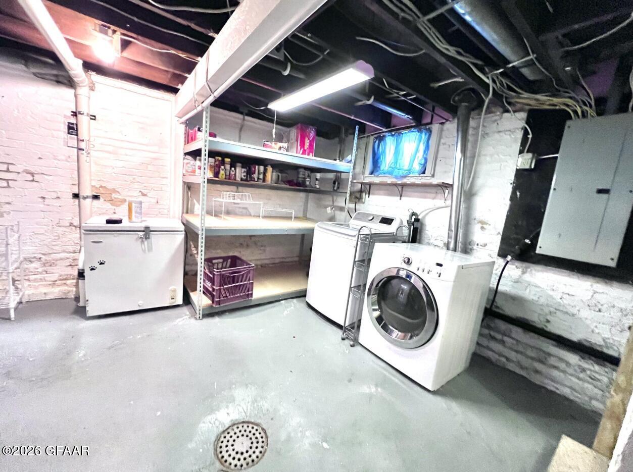 main property photo 38