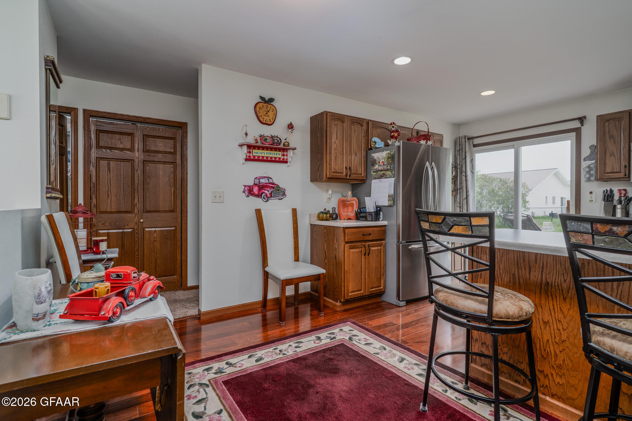 main property photo 4