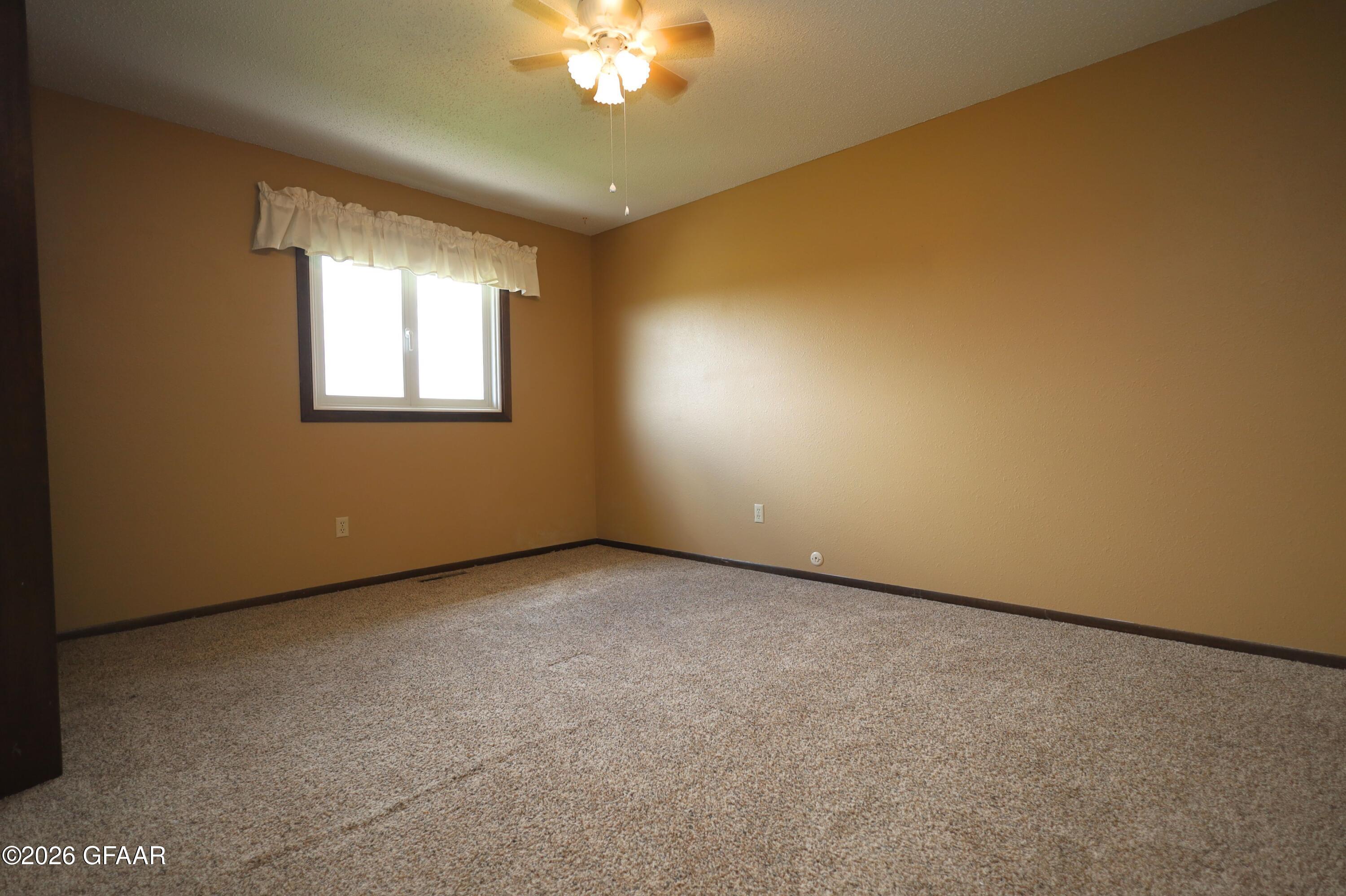 property viewer photo 4