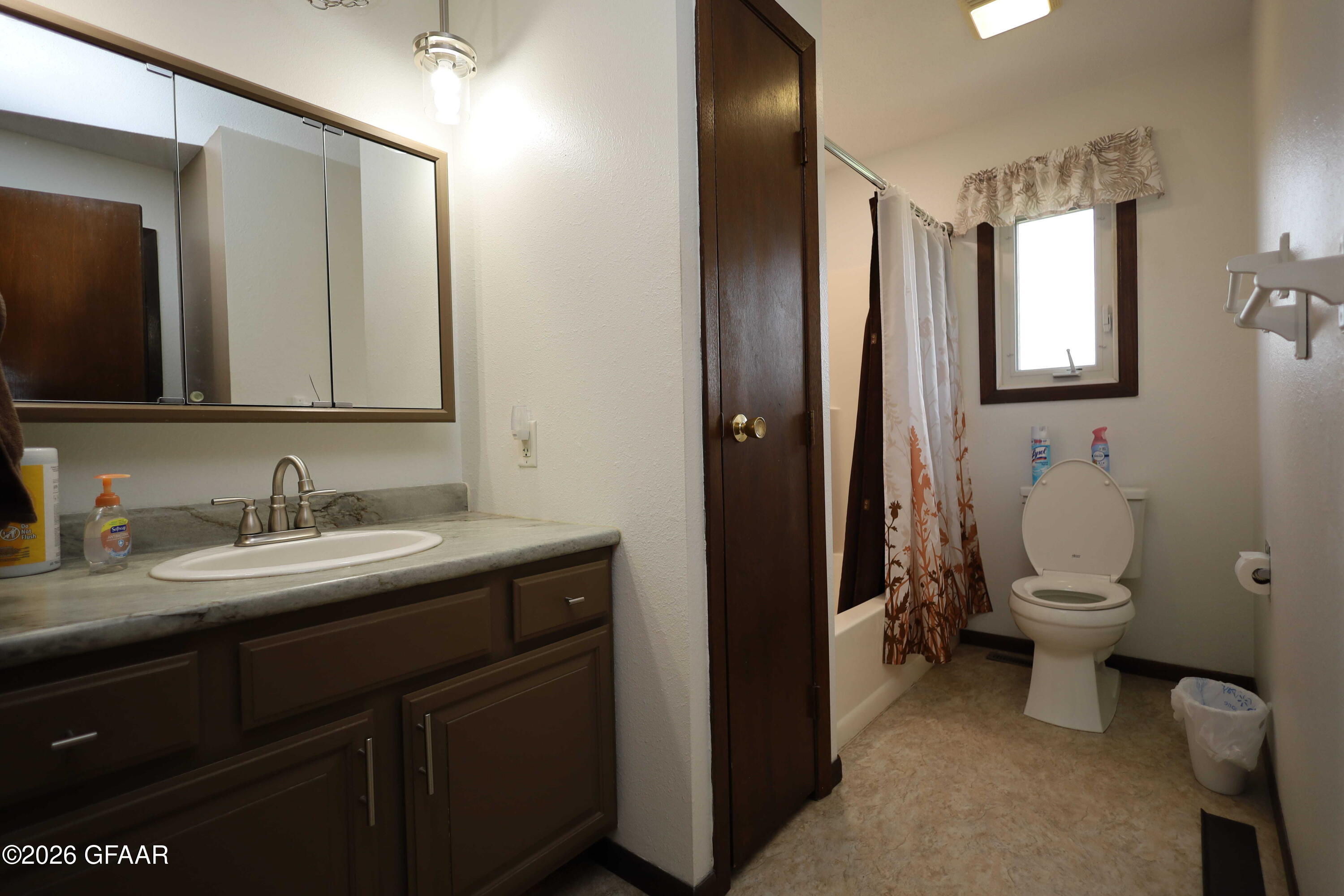 property viewer photo 5