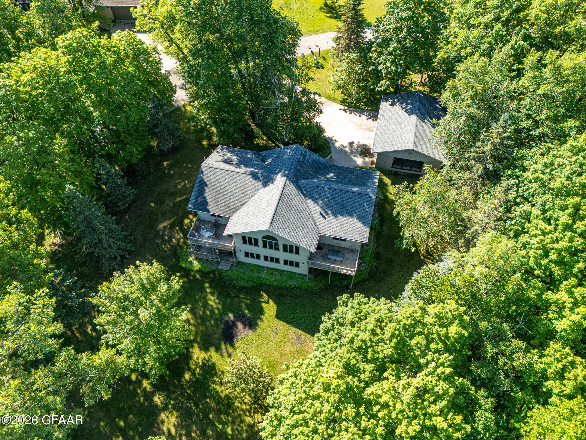 main property photo 45