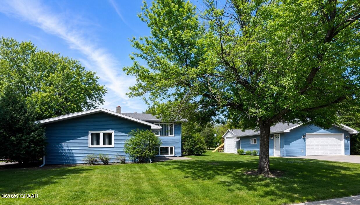 main property photo 26