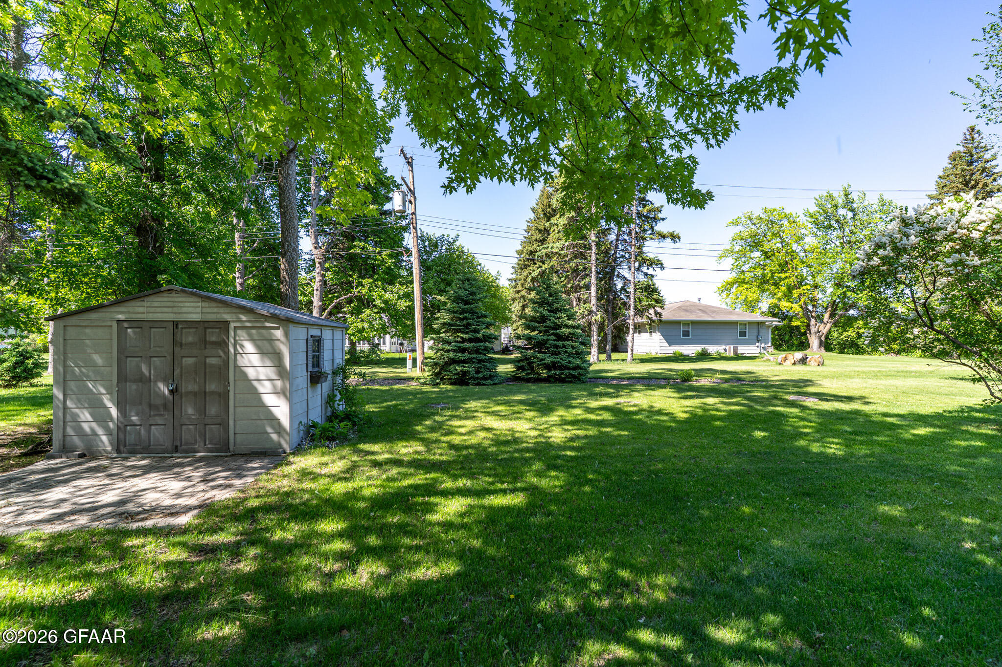 main property photo 32